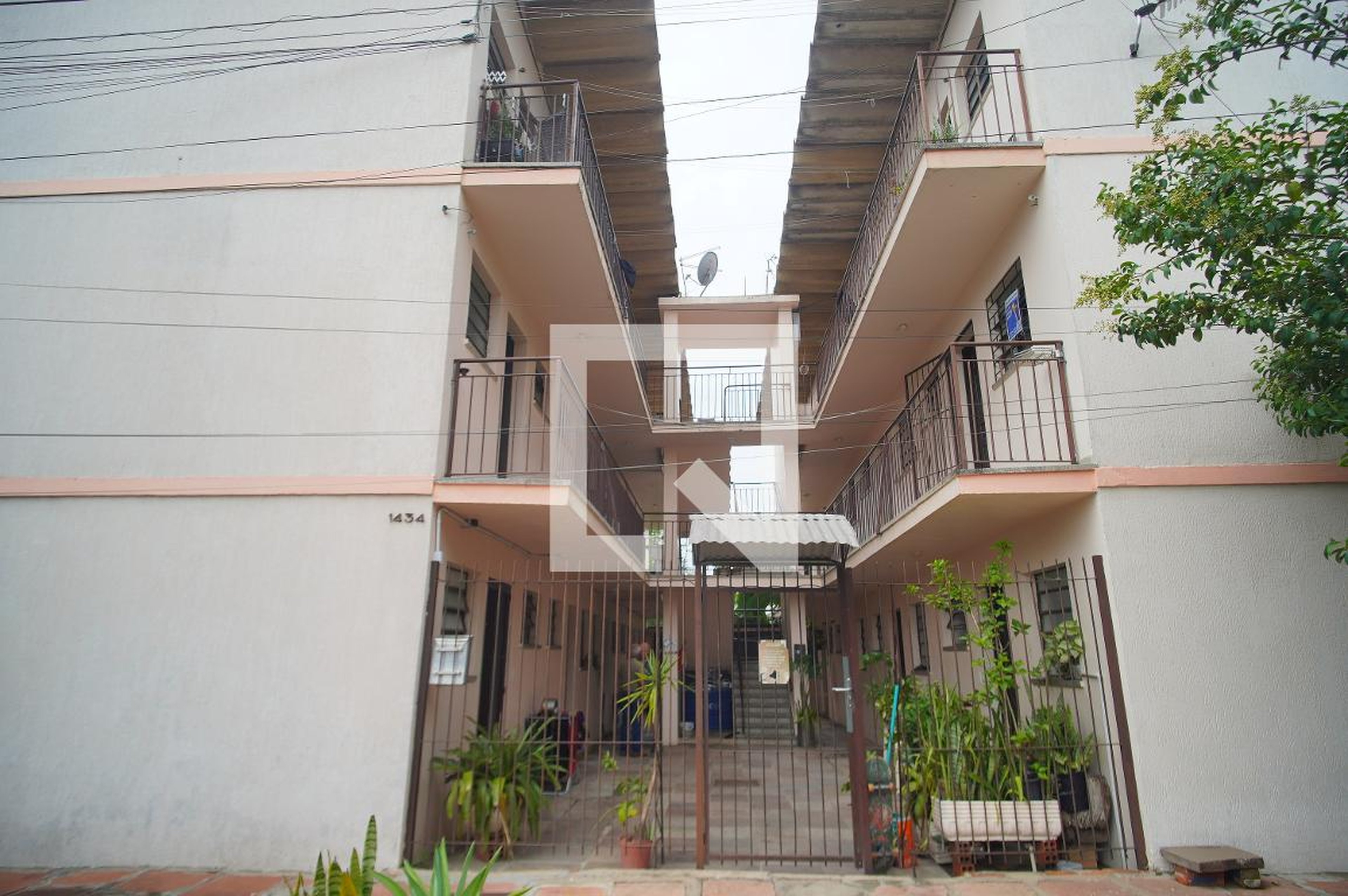 Fachada Condomínio em Rua Primeiro de Março, 1434