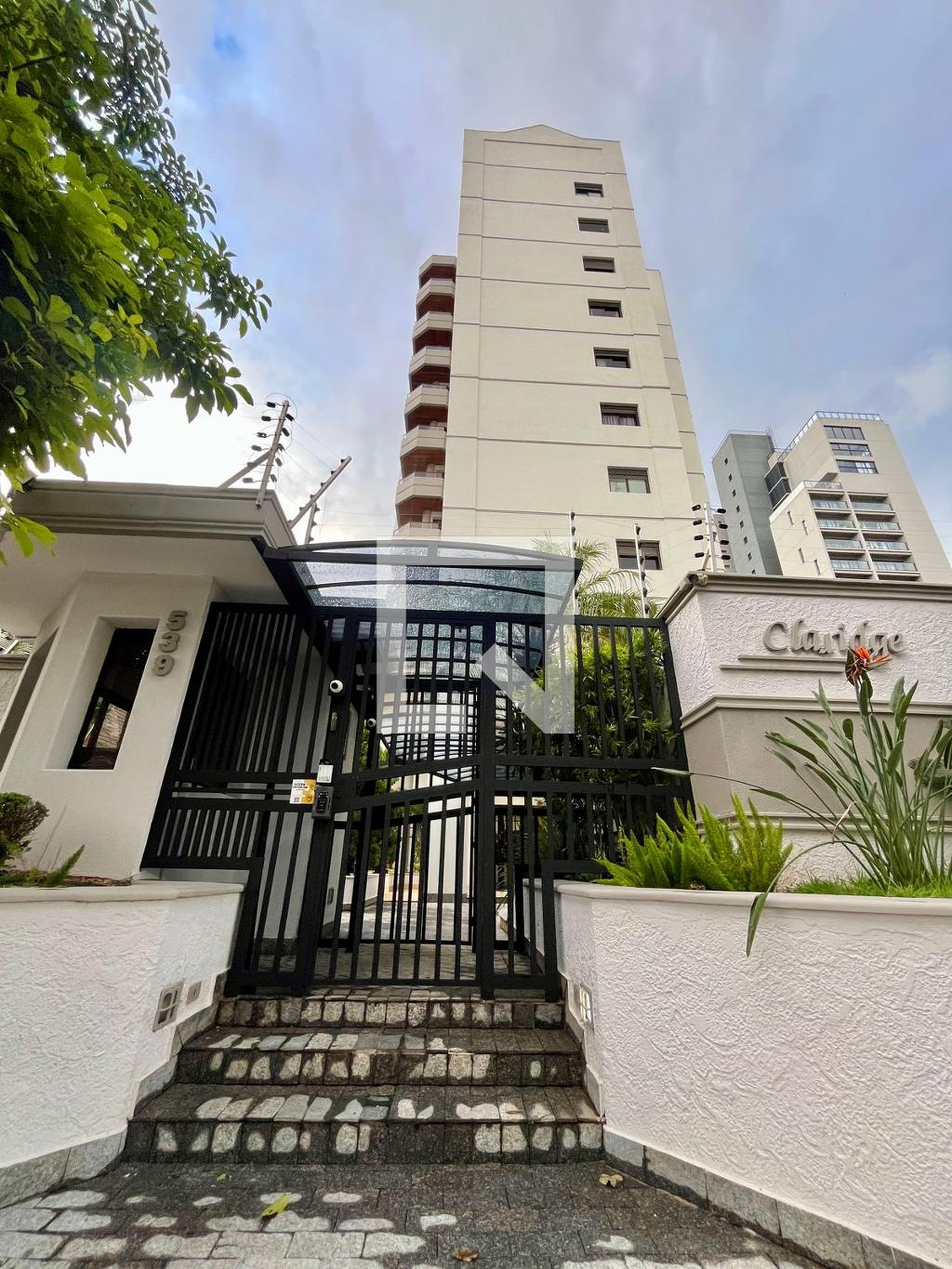 Fachada do Prédio Condomínio Claridge