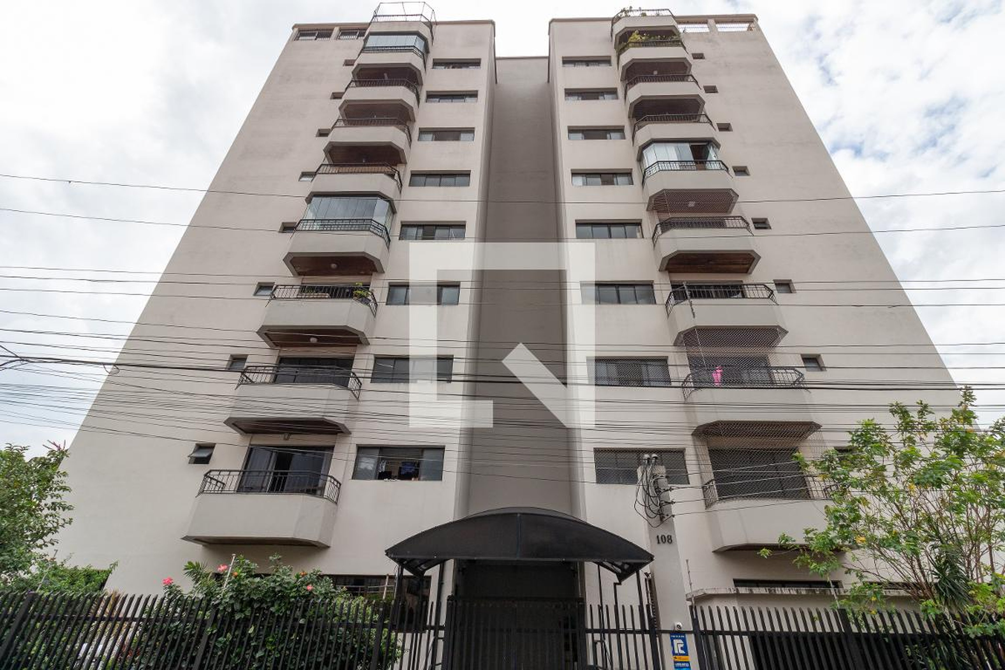 Fachada Condomínio Alpes do Ipe