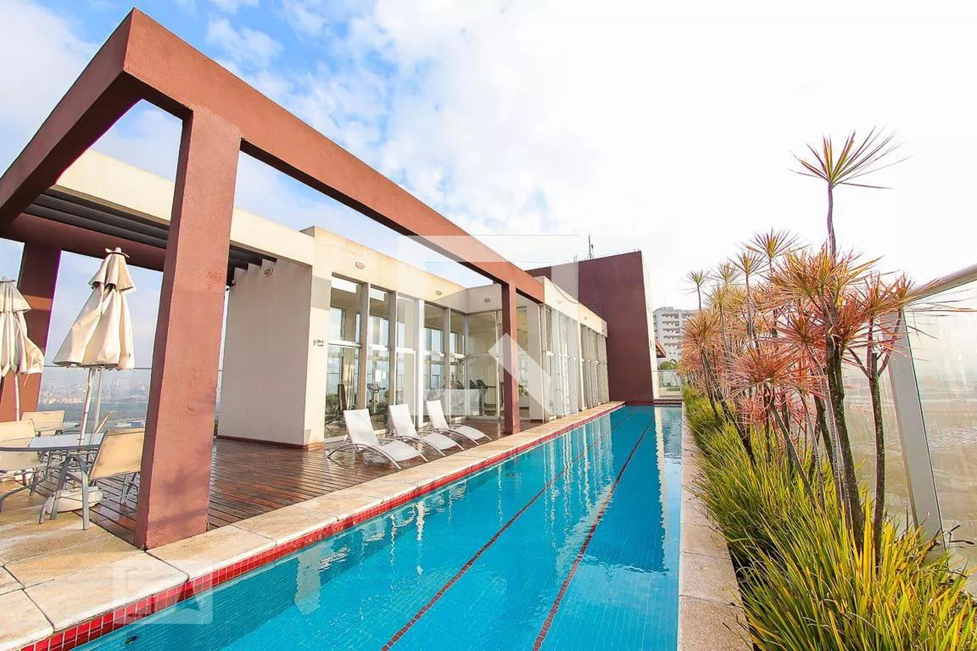 Piscina - First