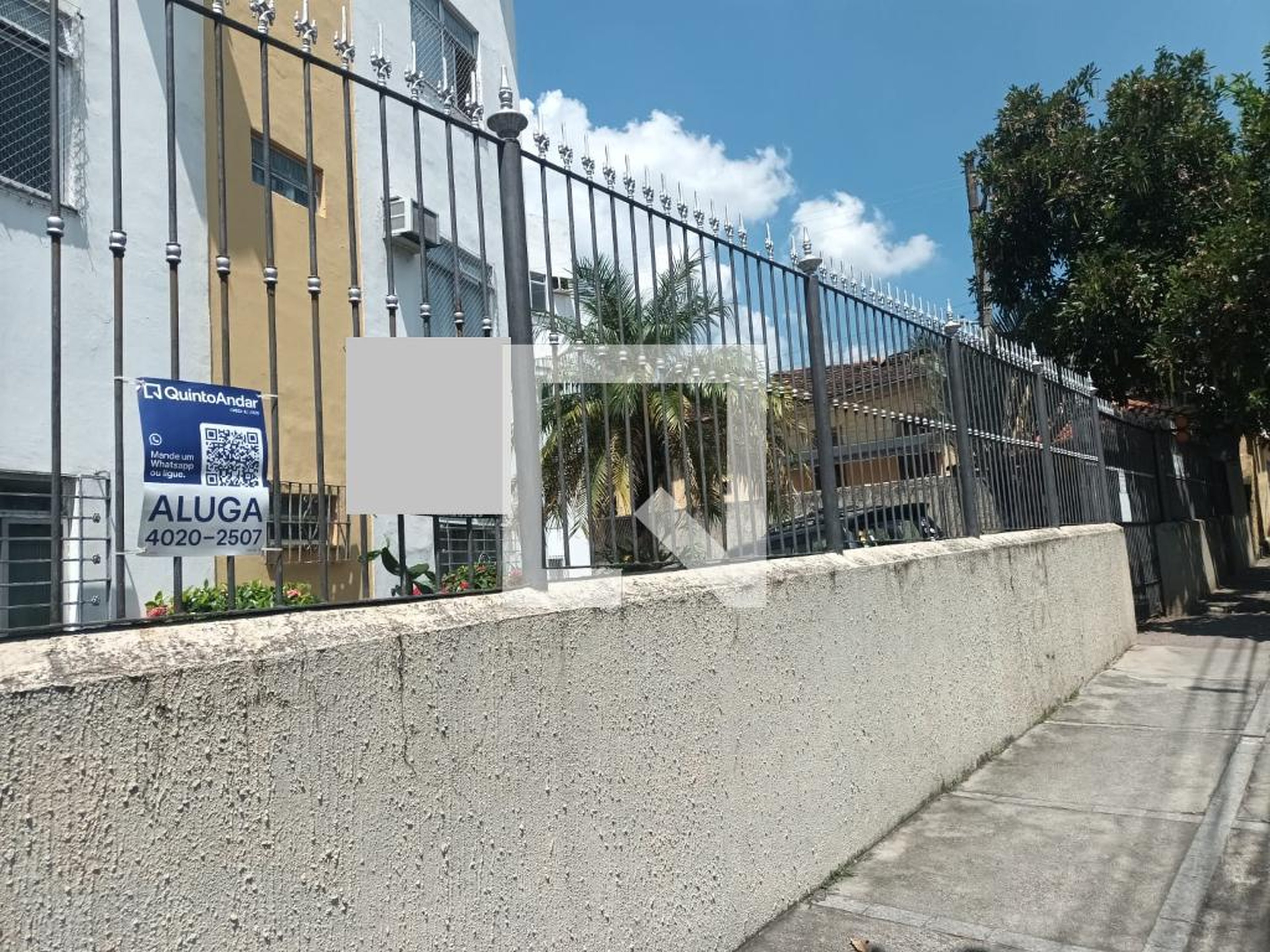 Fachada Condomínio Conjunto Residencial Campo de Miosótis