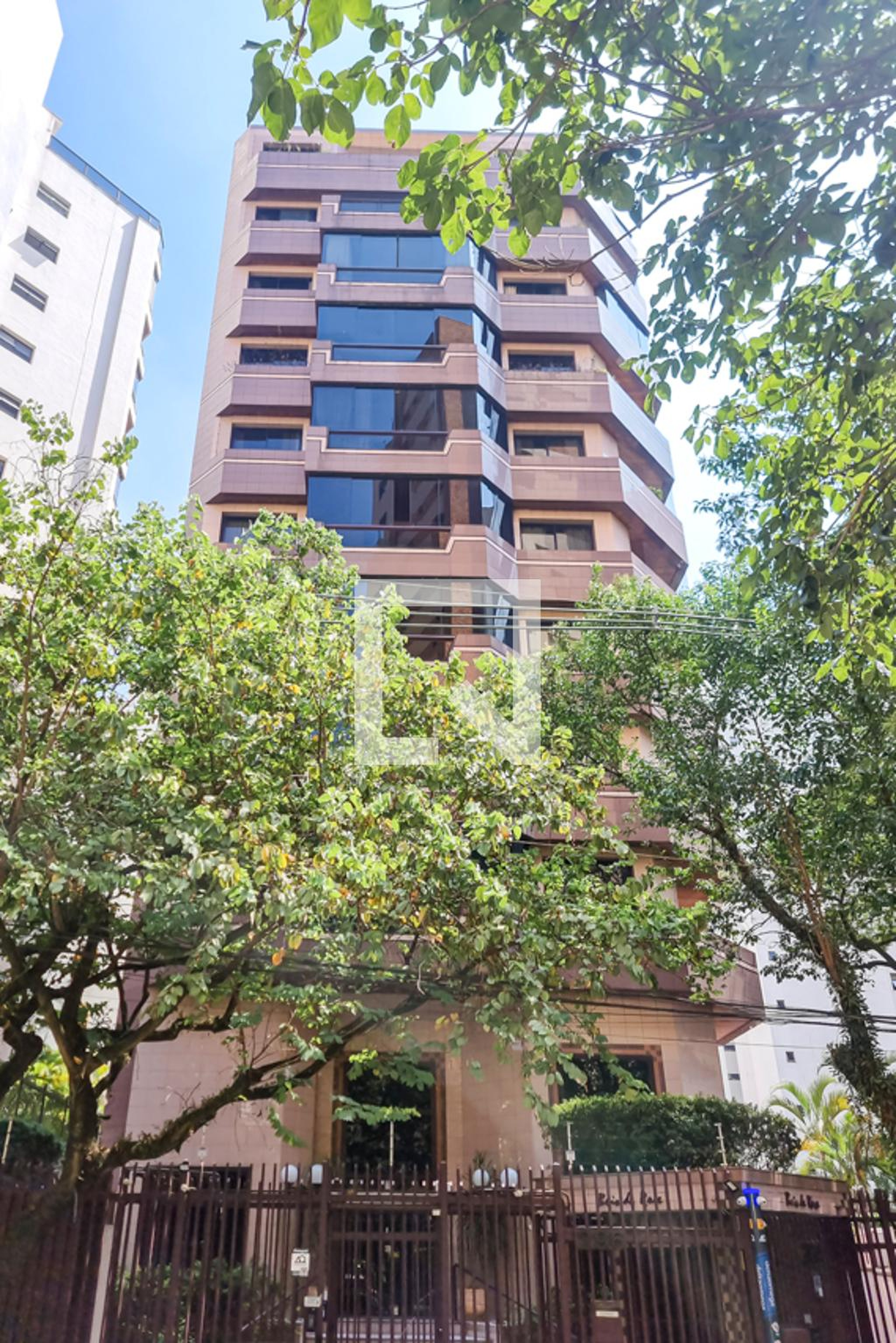 Fachada do Prédio Condomínio Bois de Rose