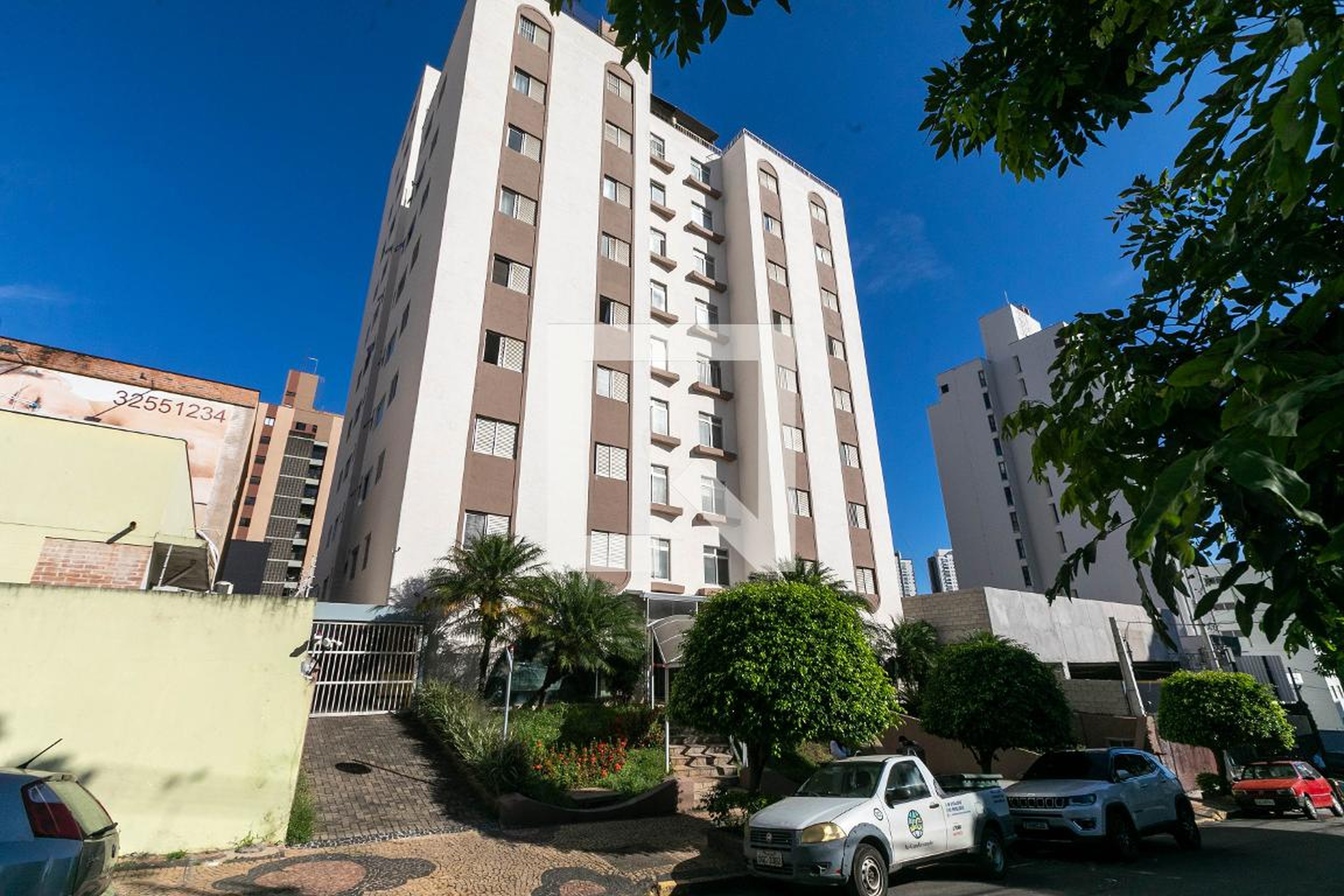 Fachada do Prédio Condomínio em Rua Coronel Quirino, 2075