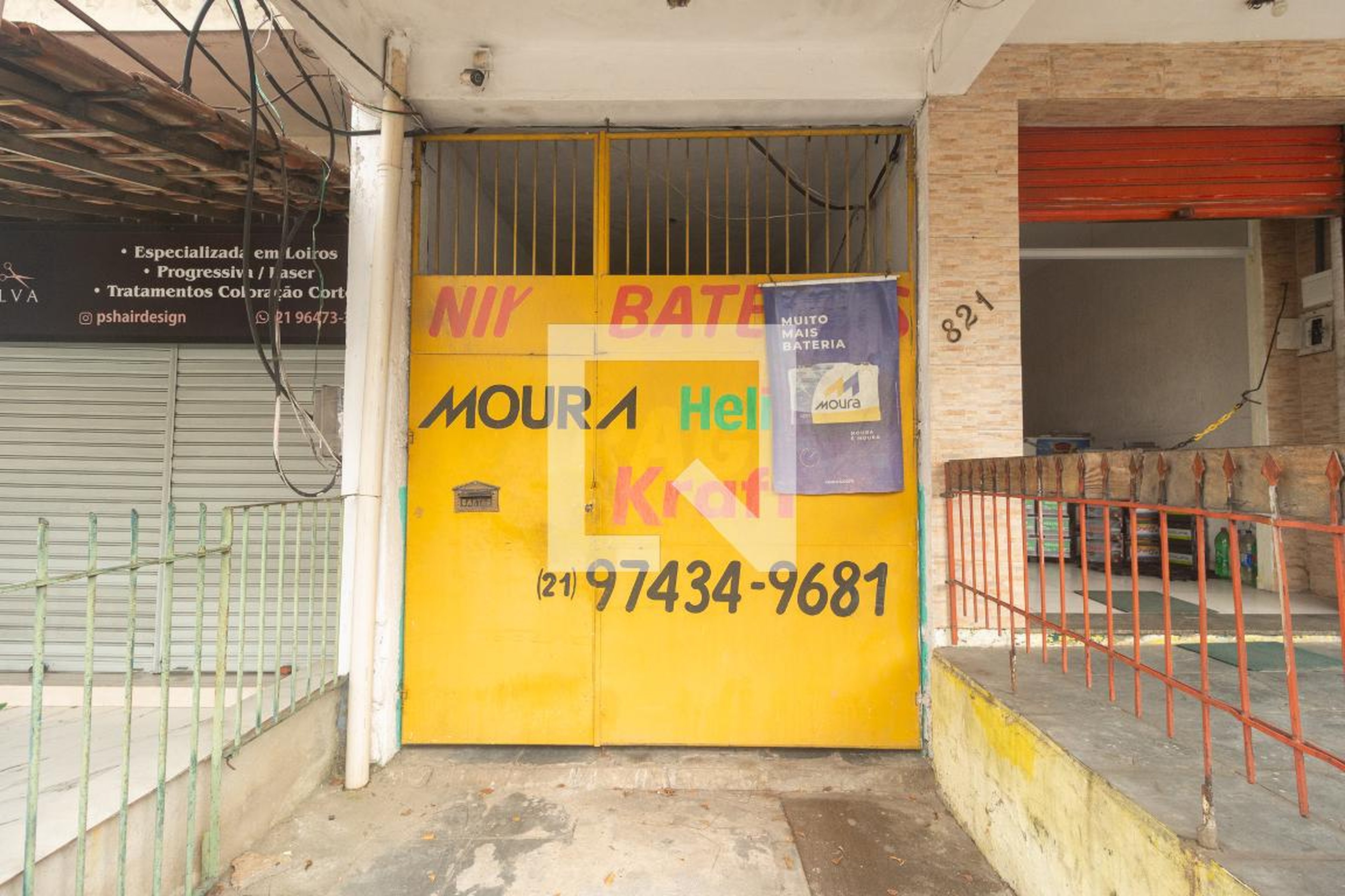 Fachada Condomínio em Estrada Guandú do Sapé, 821