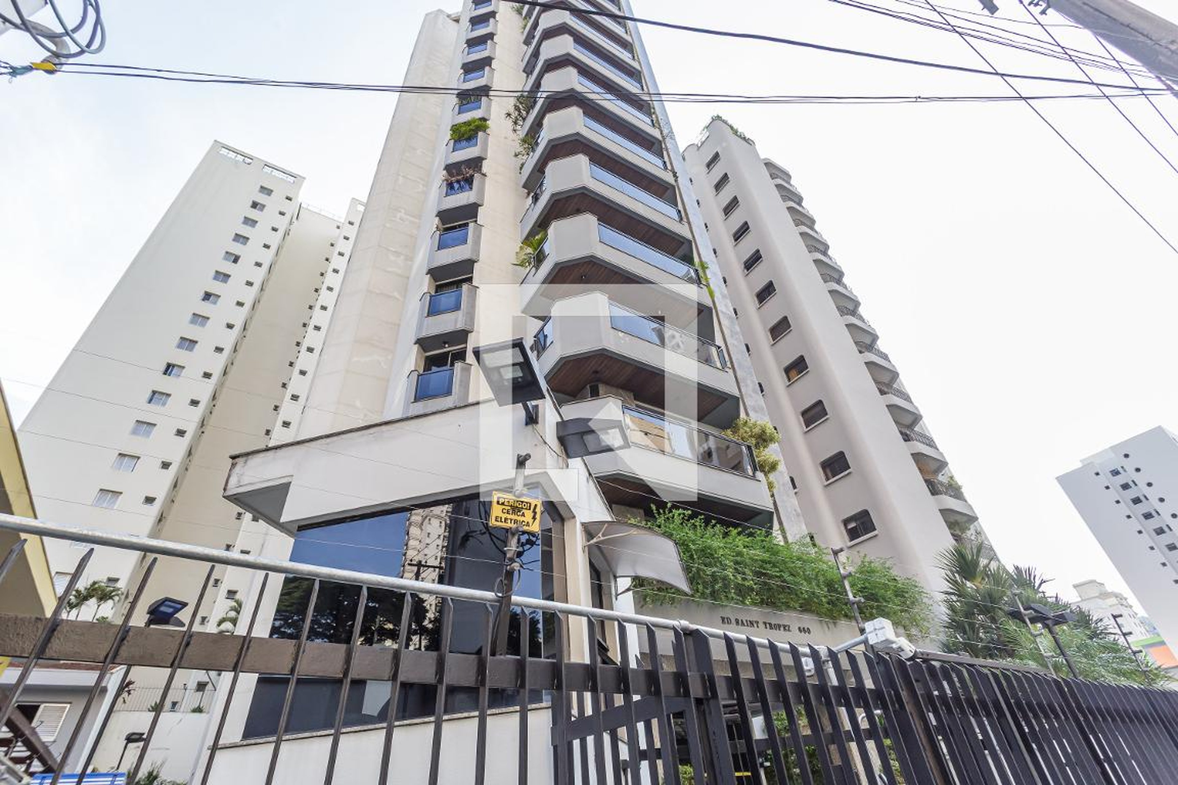Fachada Condomínio Saint Tropez