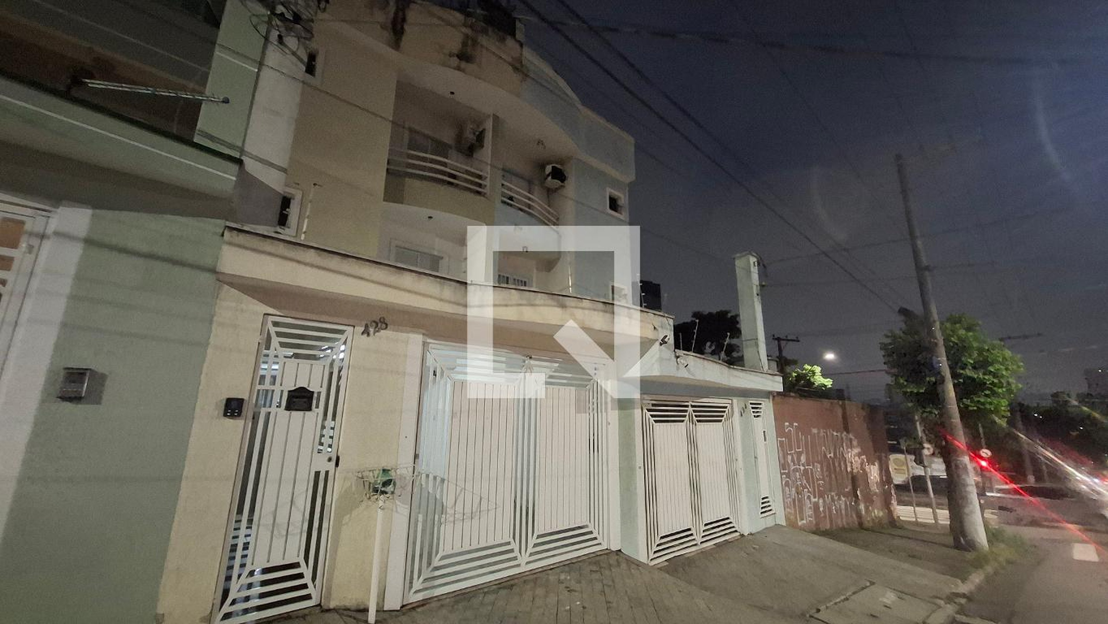 Fachada Condomínio em Avenida Andrade Neves, 428