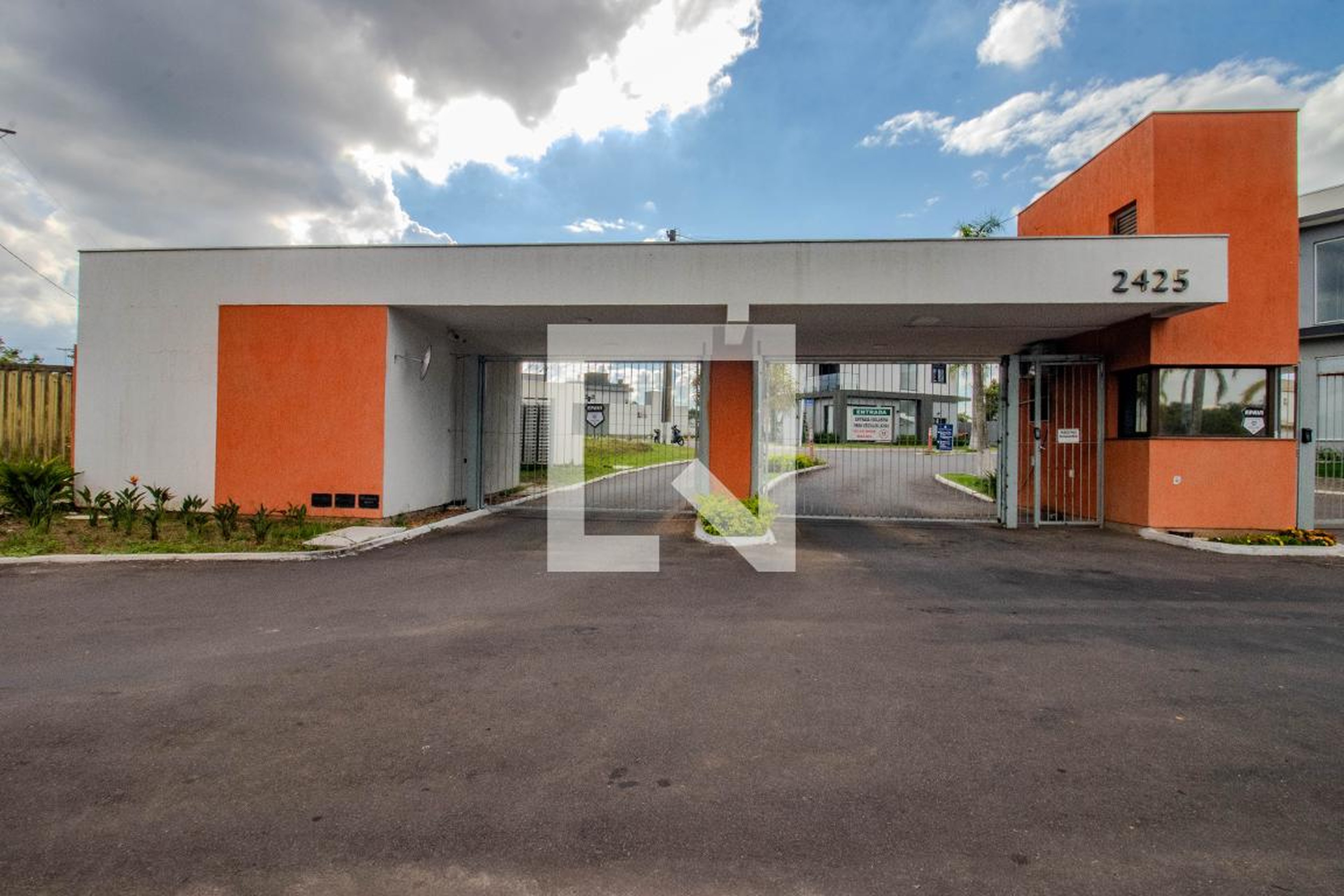 Fachada do Condomínio Condomínio em Avenida Arroio Feijó, 245