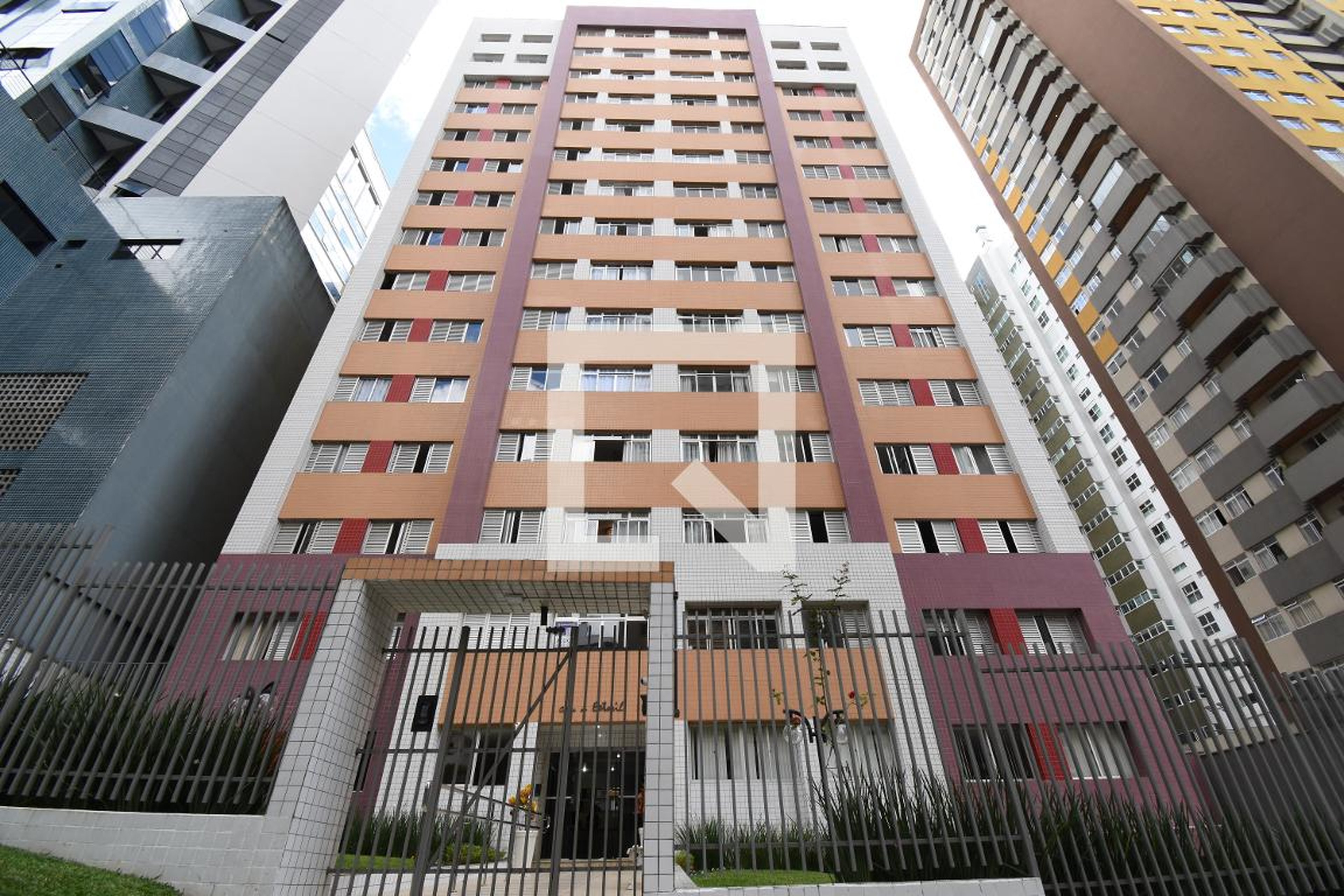 Fachada do Prédio Condomínio em Rua Coronel Joaquim Ignácio Taborda Ribas, 859