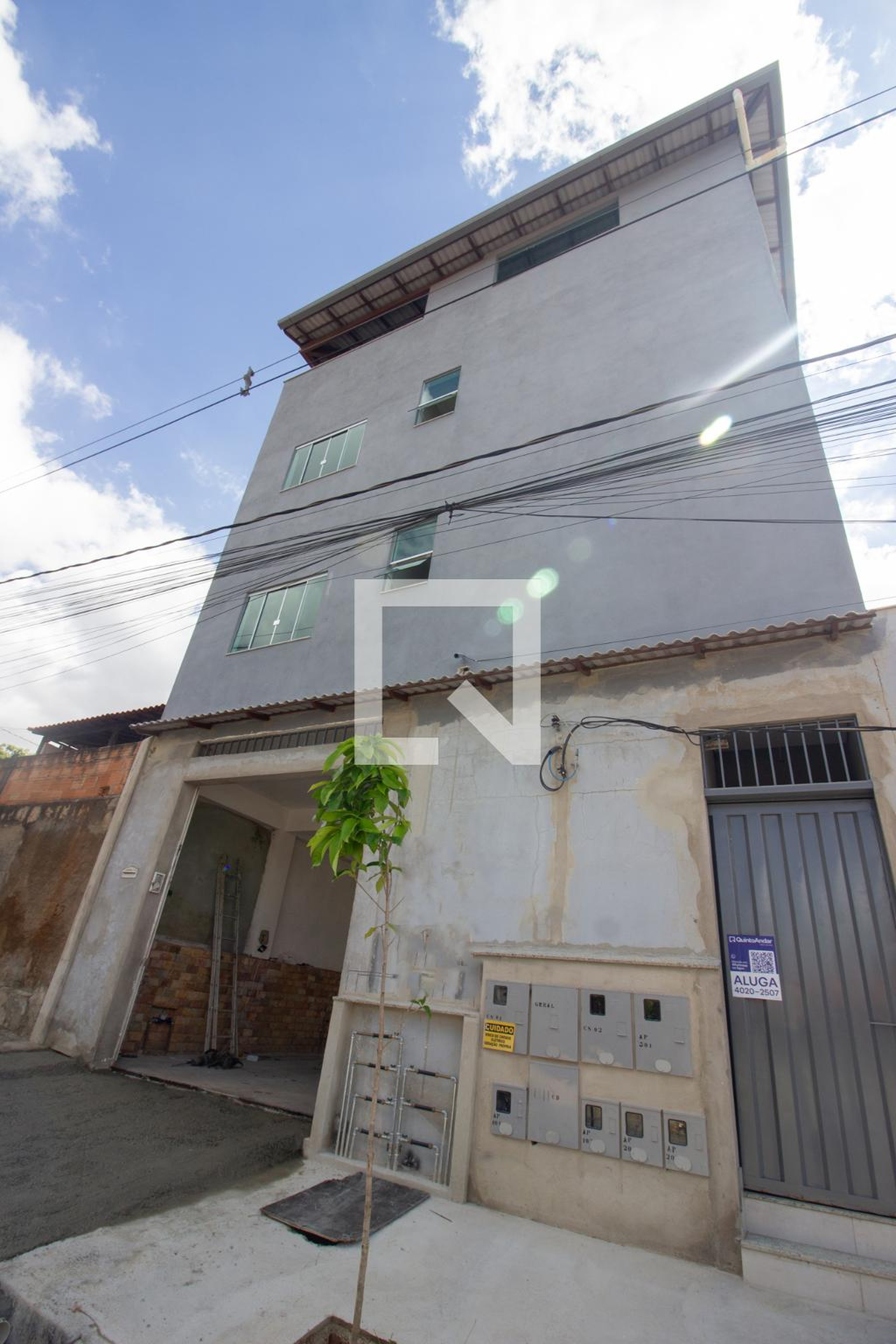 Fachada Condomínio em Rua Santo Amaro, 133