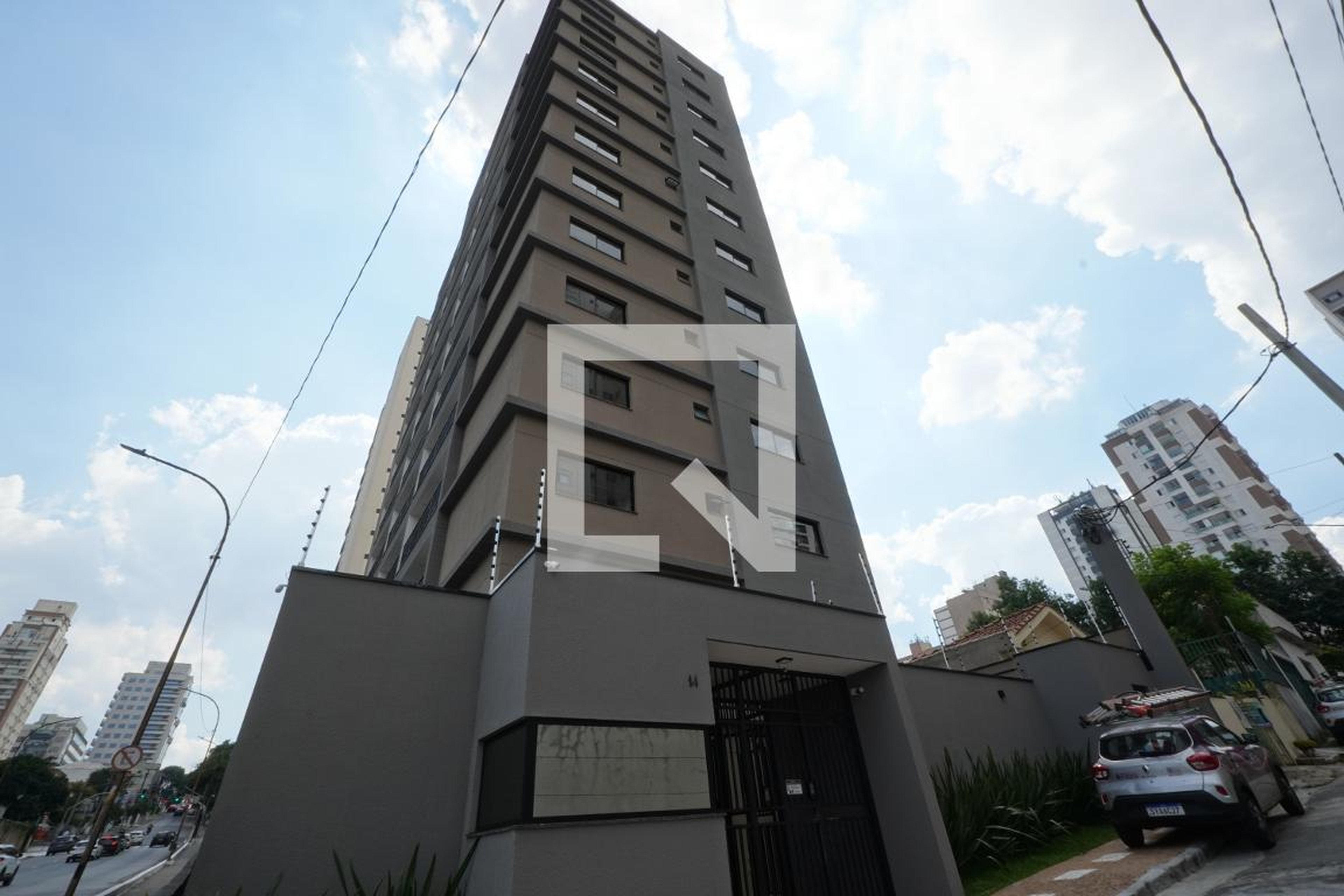 Fachada Condomínio em Rua Jaime Viana, 25