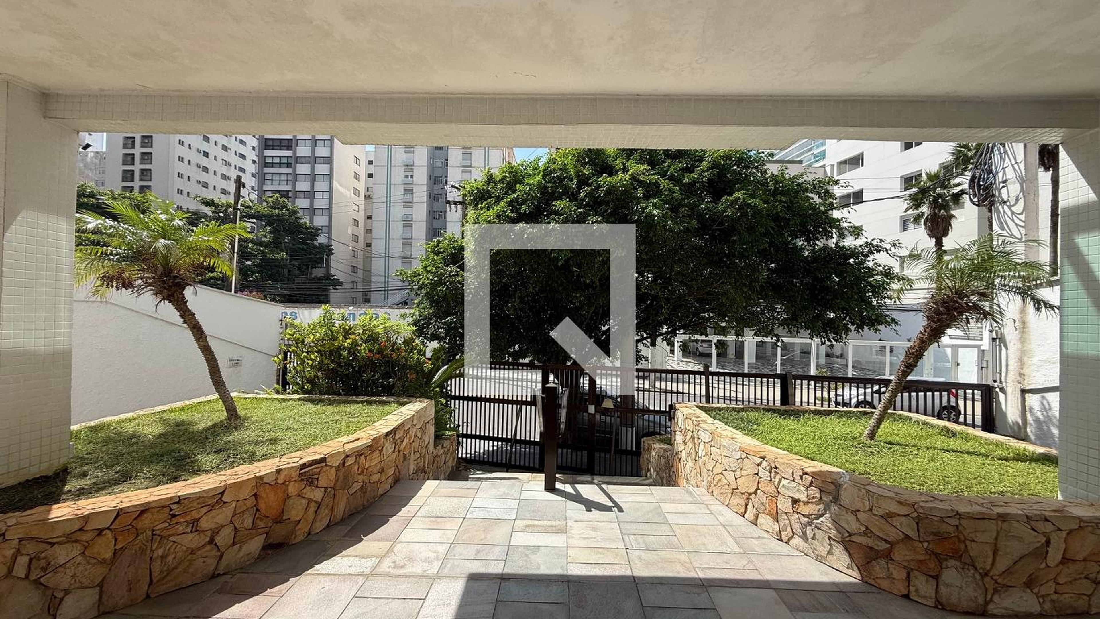 Fachada edificio ana capri