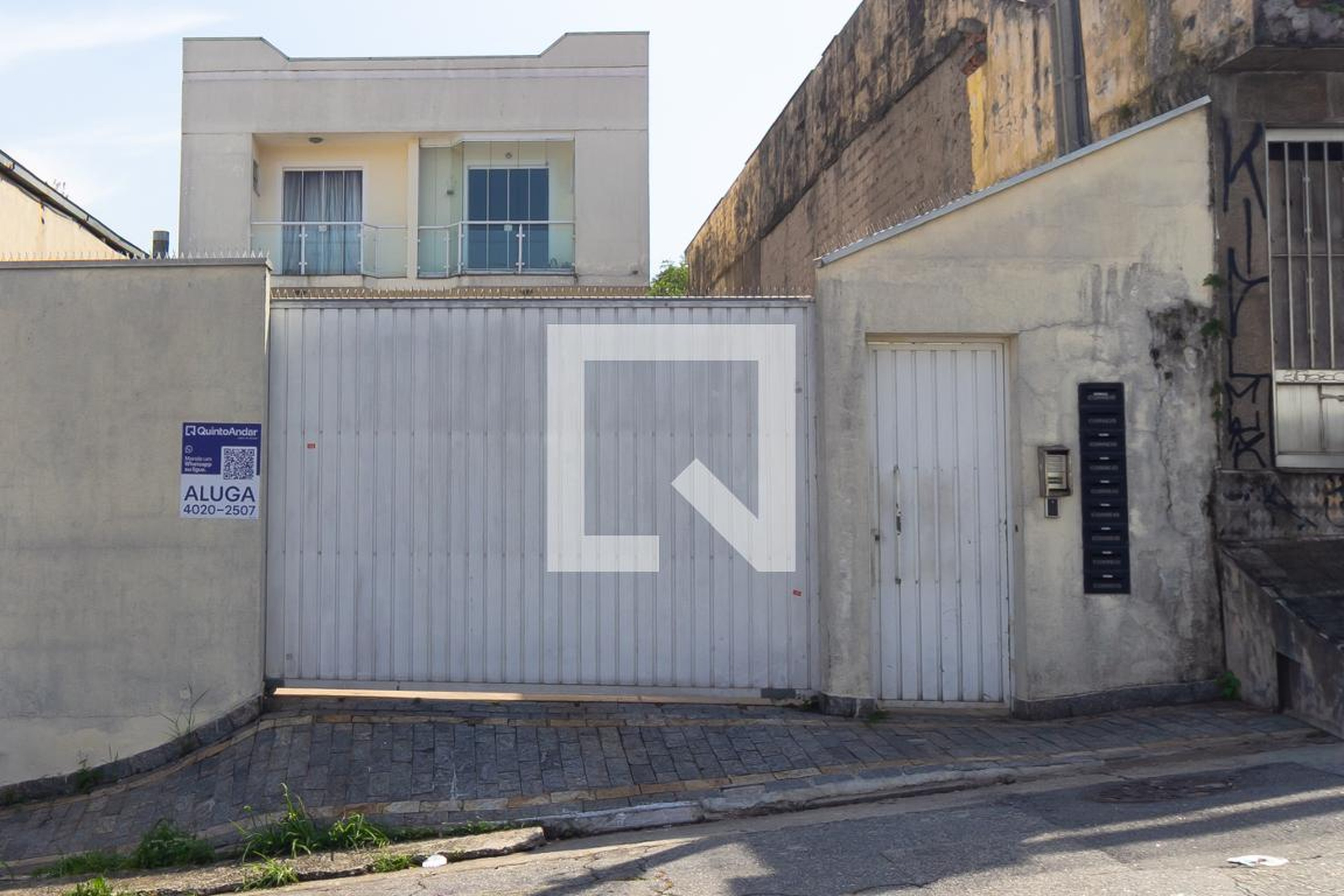 Fachada Residencial Alves de Almeida