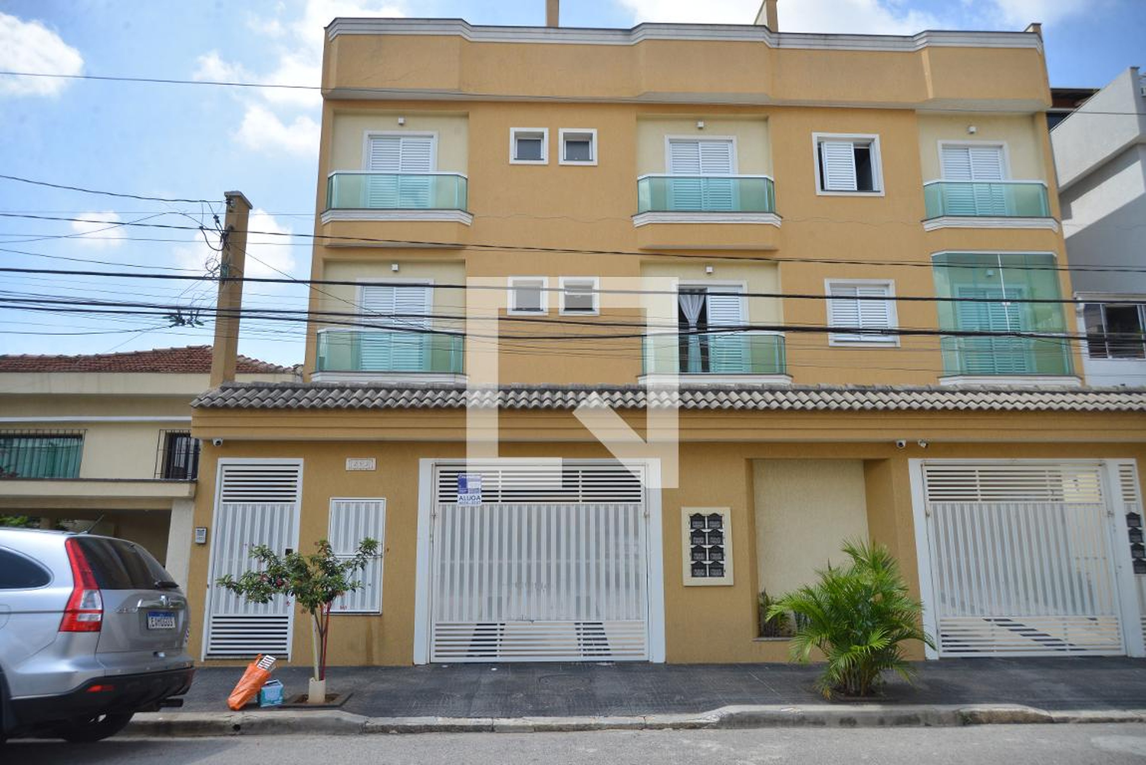 Fachada do Prédio Condomínio em Rua Sud Menucci, 252