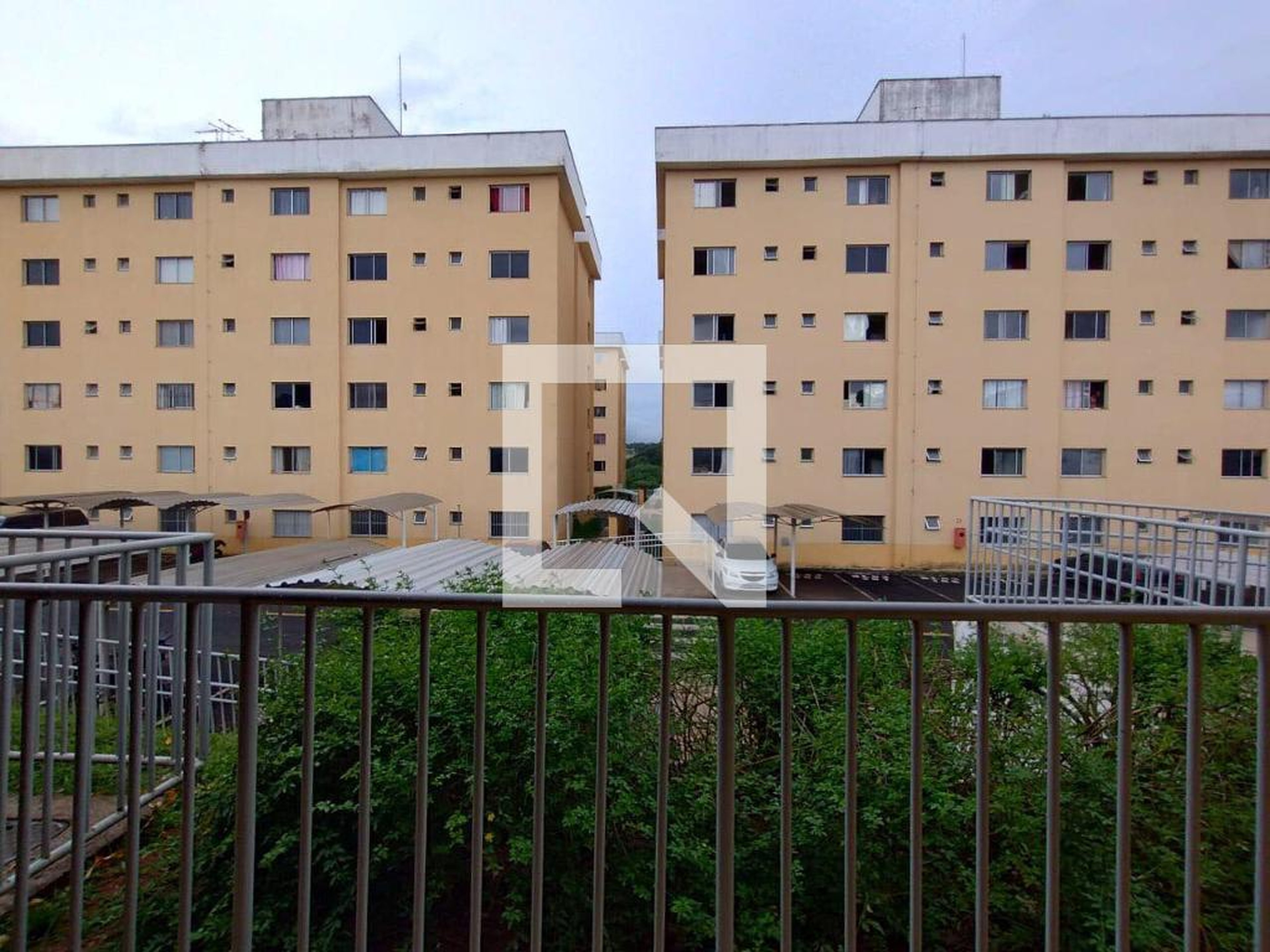 Fachada Condomínio em Rua Professor Joaquim Roberto, 303