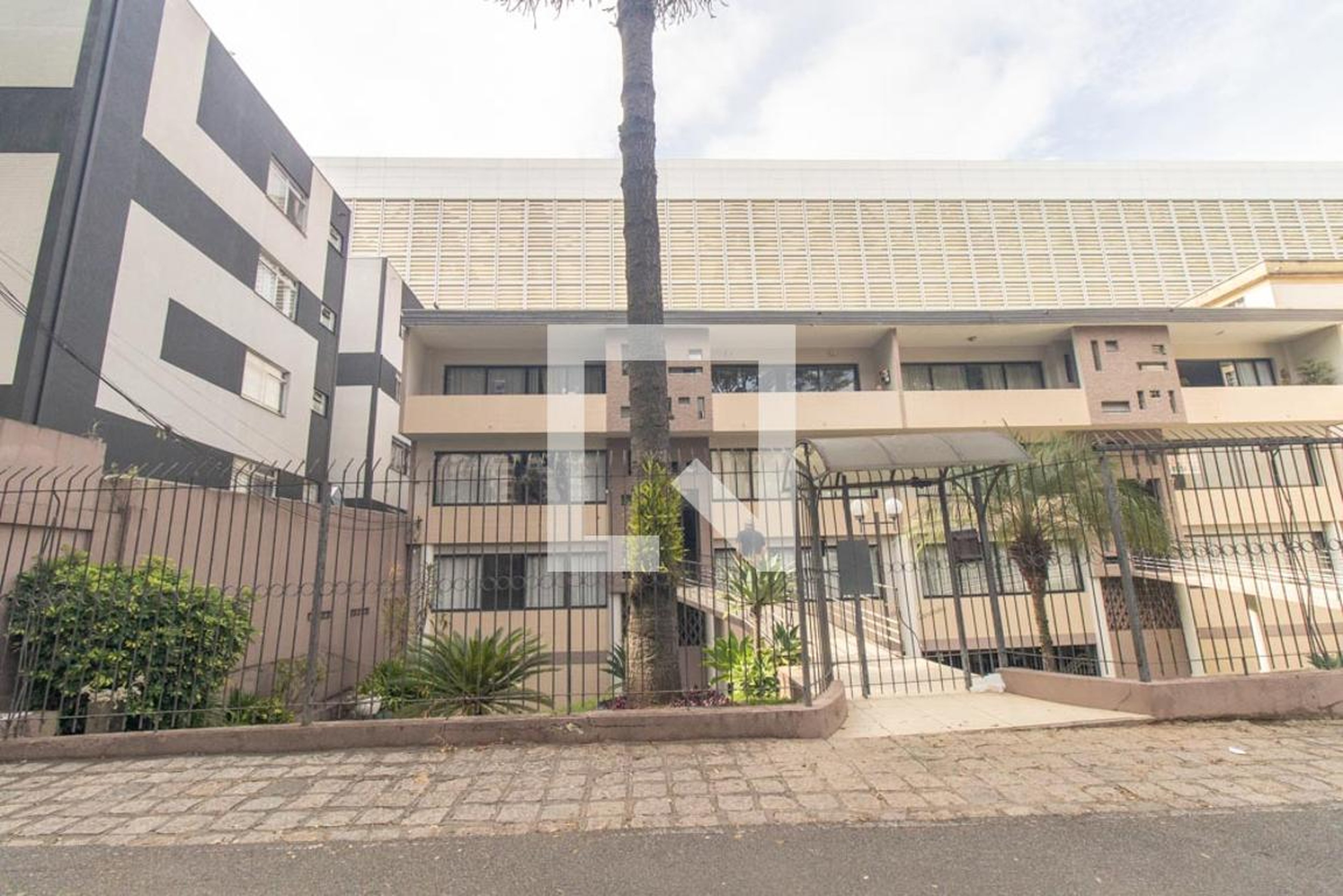 Fachada Condomínio em Avenida Presidente Getúlio Vargas, 1845