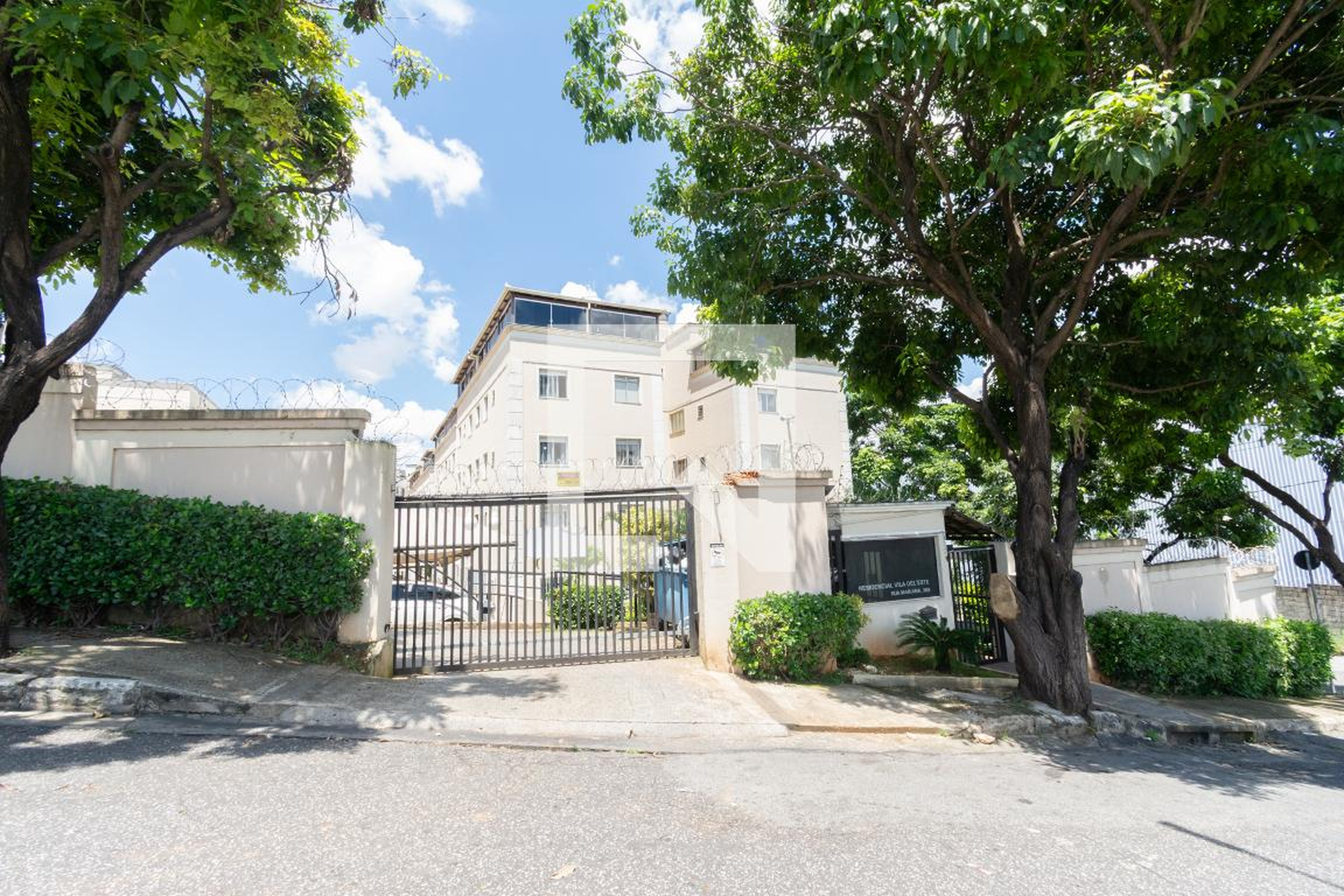Fachada Condomínio Vila Dleste