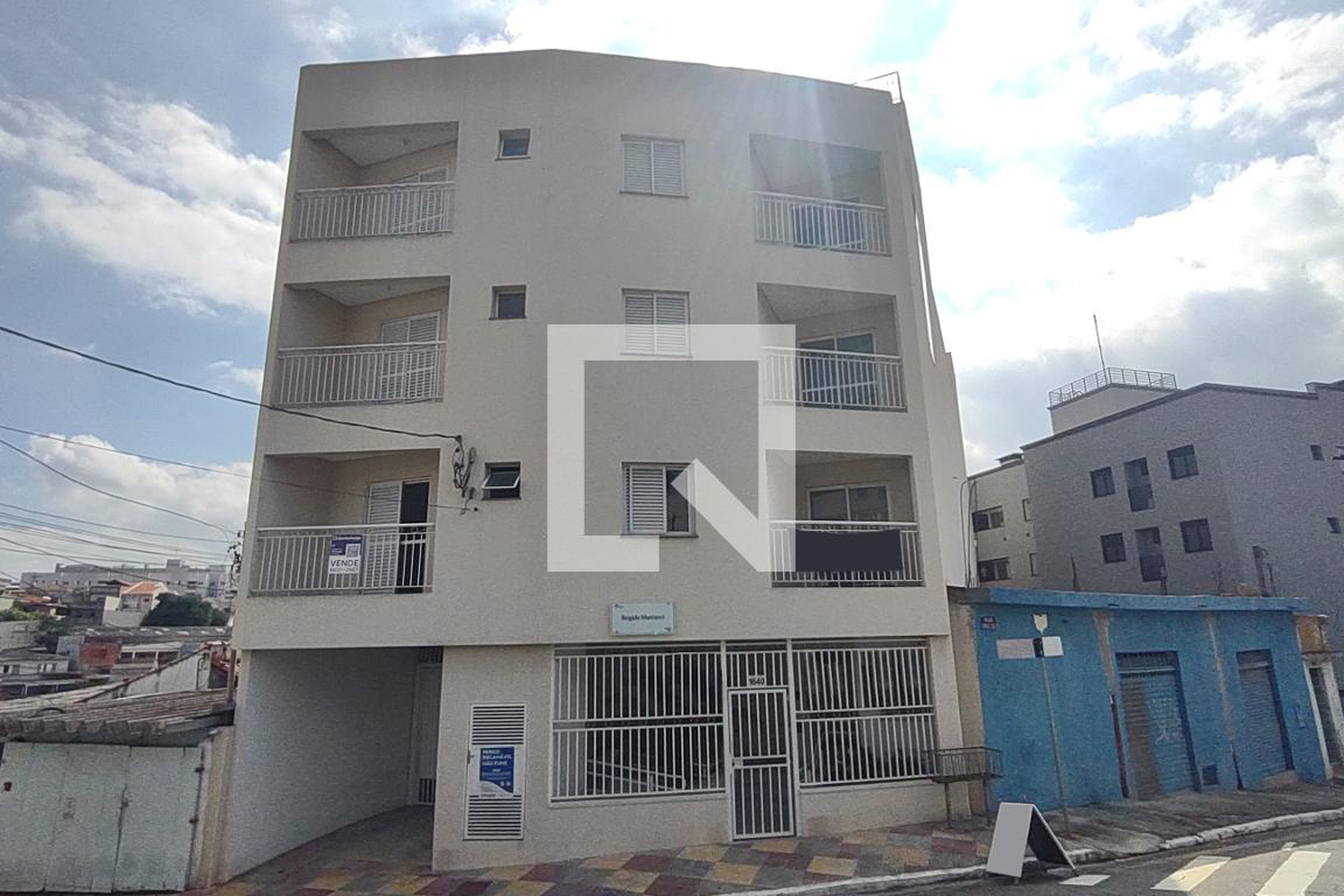 Fachada Condomínio em Rua Silvia, 1650