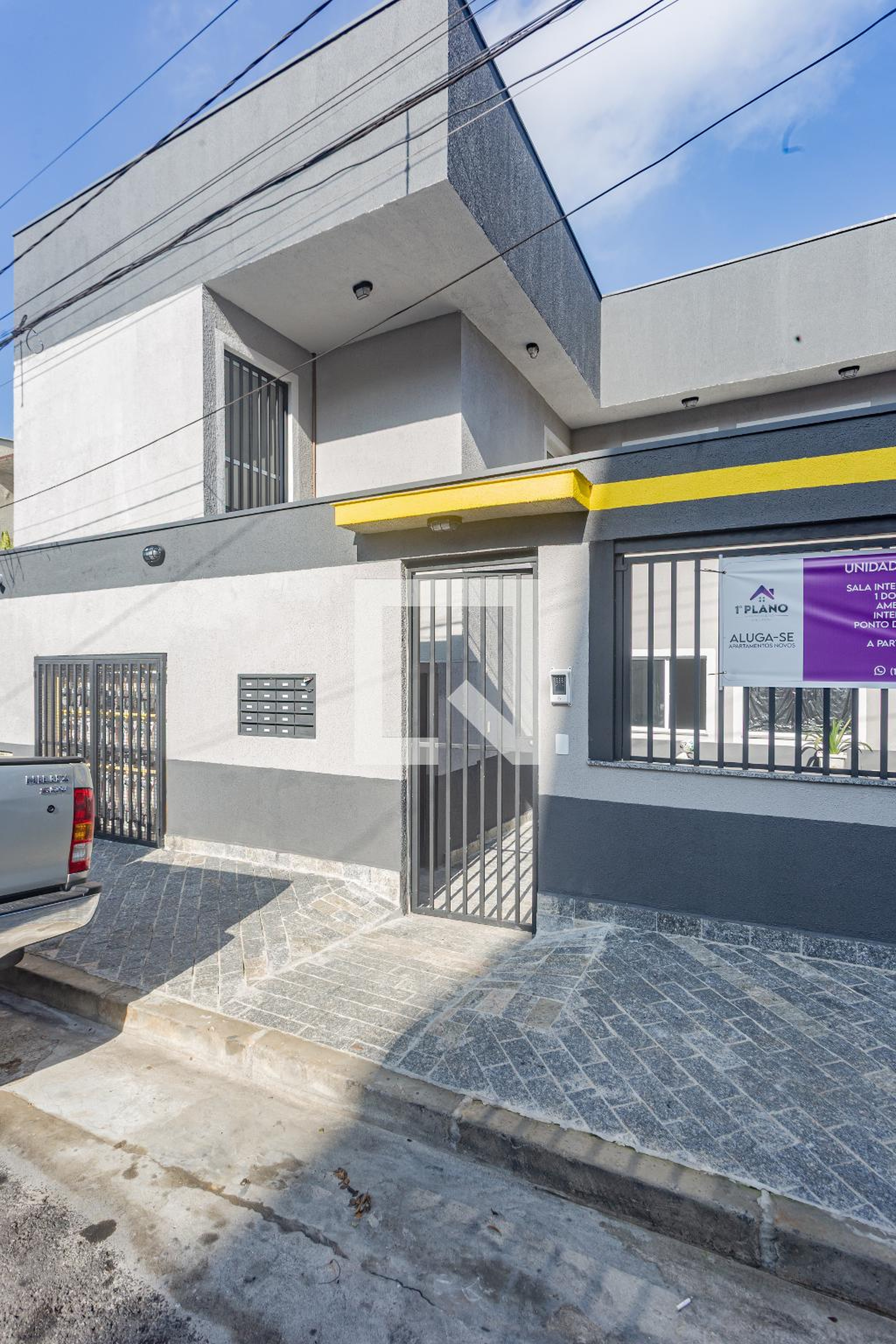 Fachada Condomínio em Rua Abranches de Moura, 170