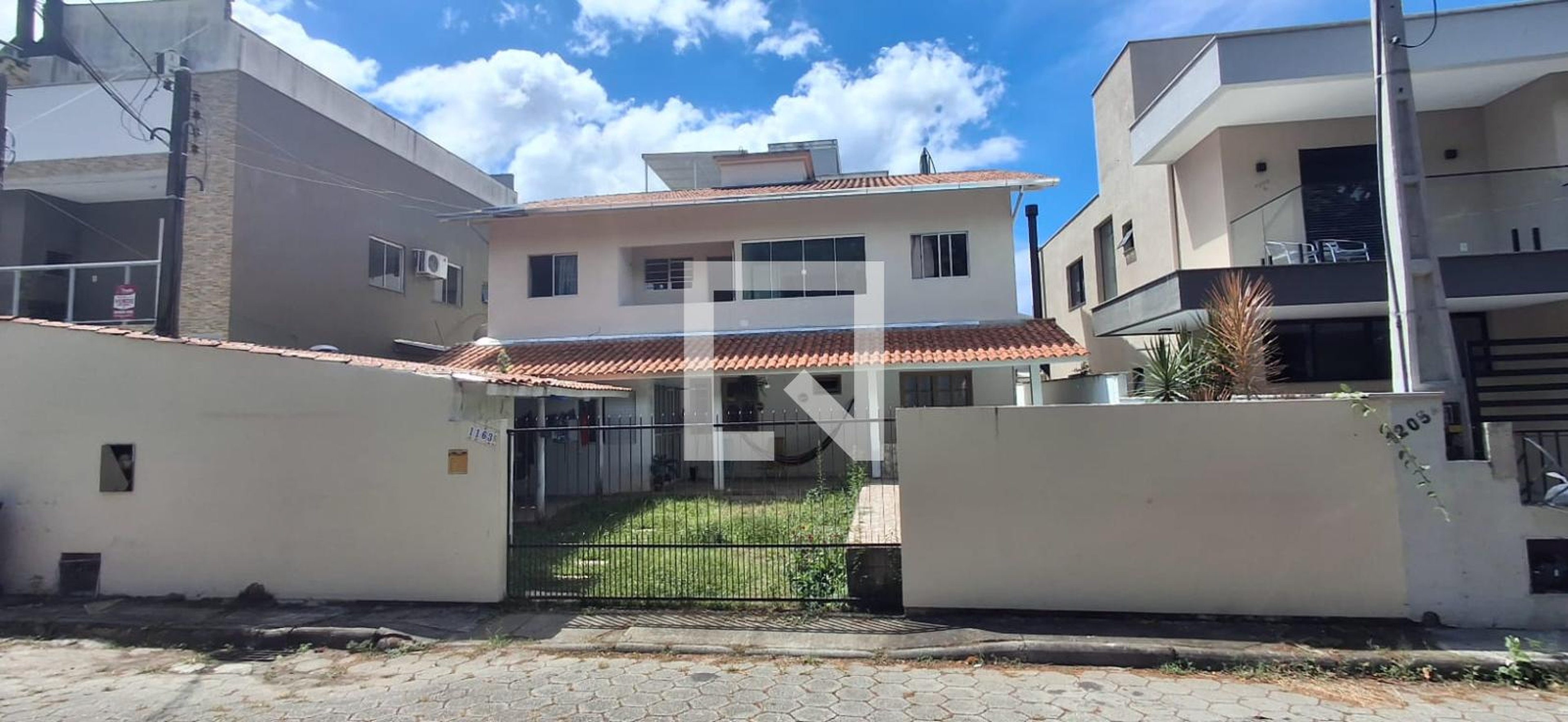 Fachada Condomínio em Servidão Jaborandi, 1163