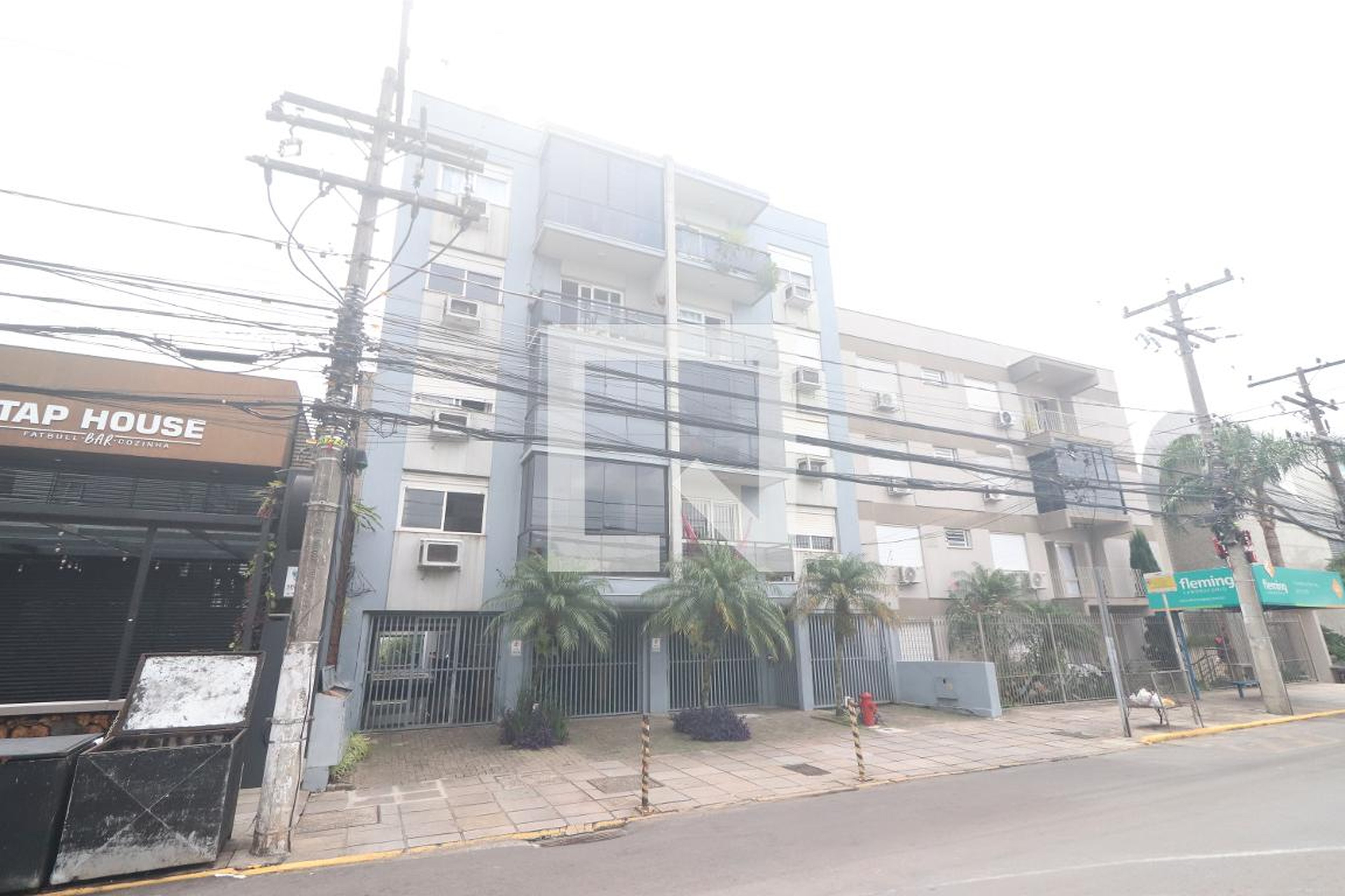 Fachada Condomínio em Avenida Doutor Maurício Cardoso, 977