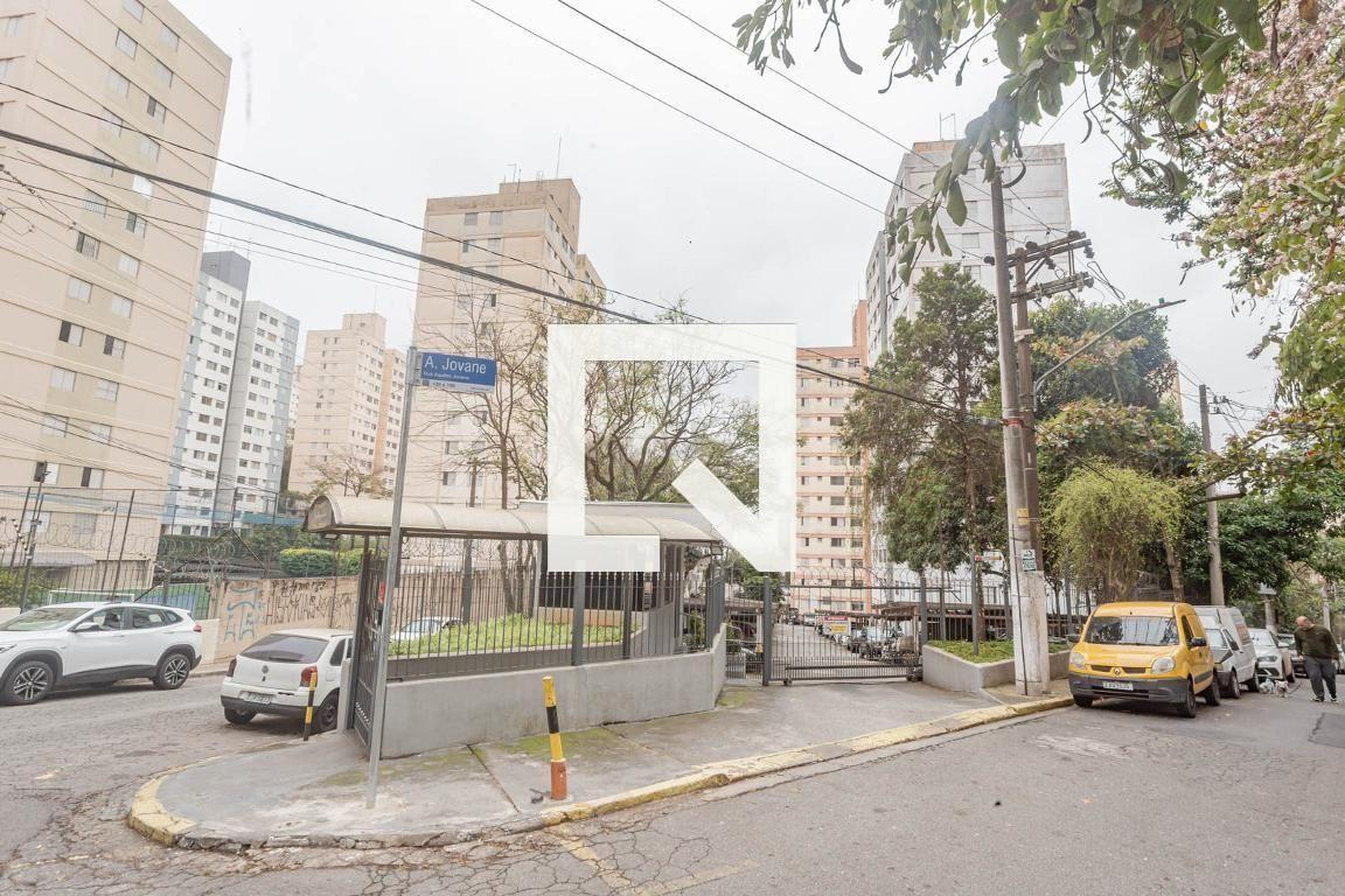 Fachada Condomínio Conjunto residencial Jardim Celeste VIII