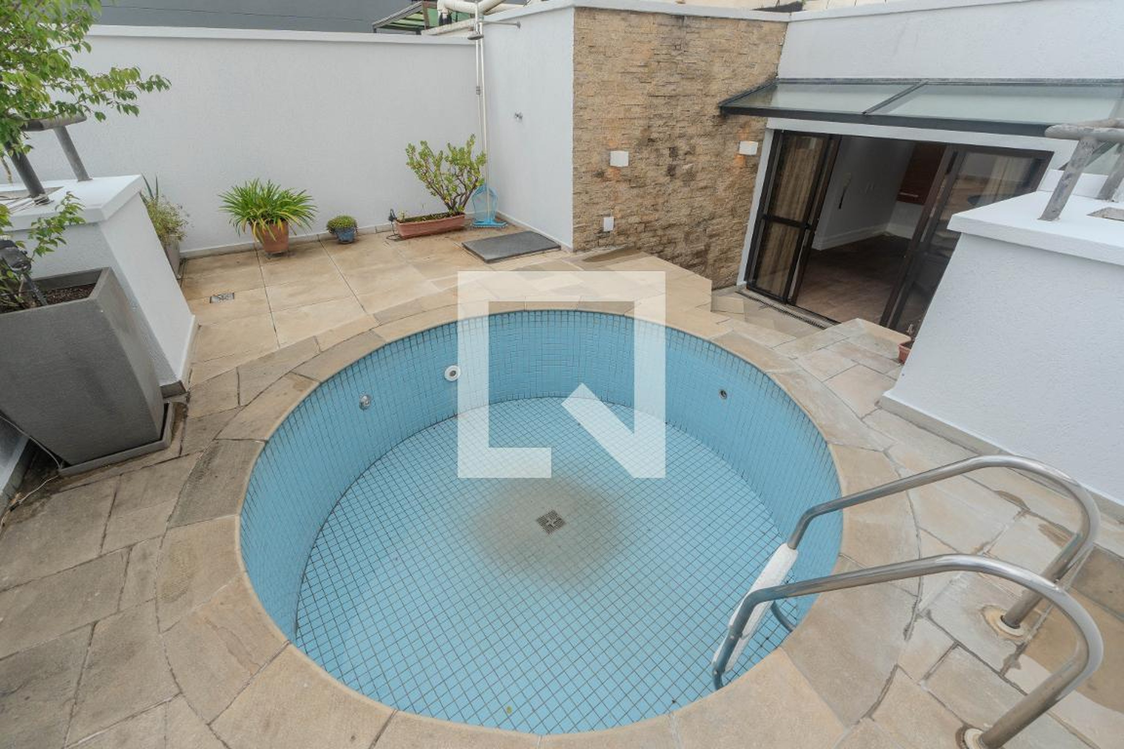 Piscina - Edifício Maison Madeleine