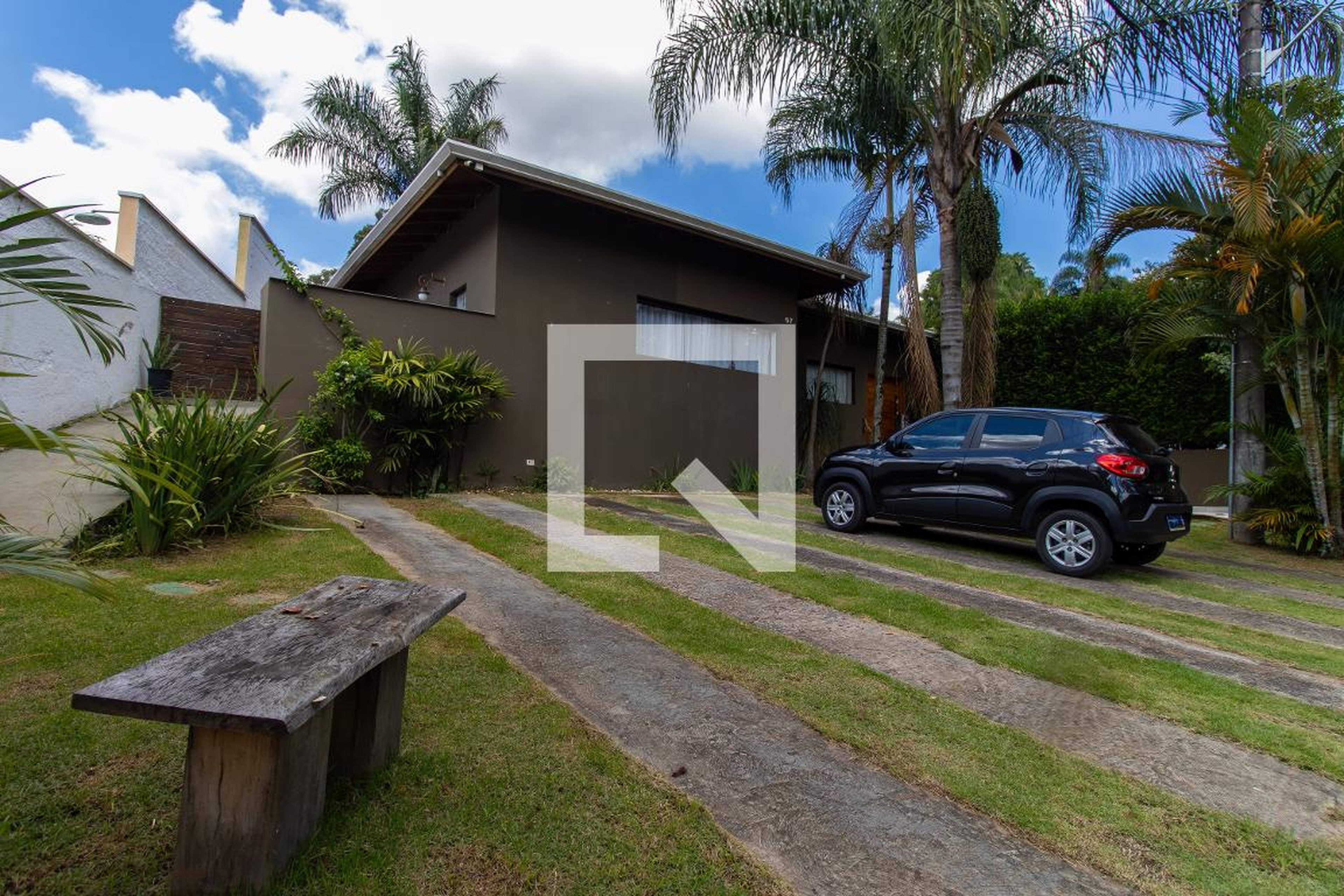 Fachada Condomínio em Avenida Água Fria, 57