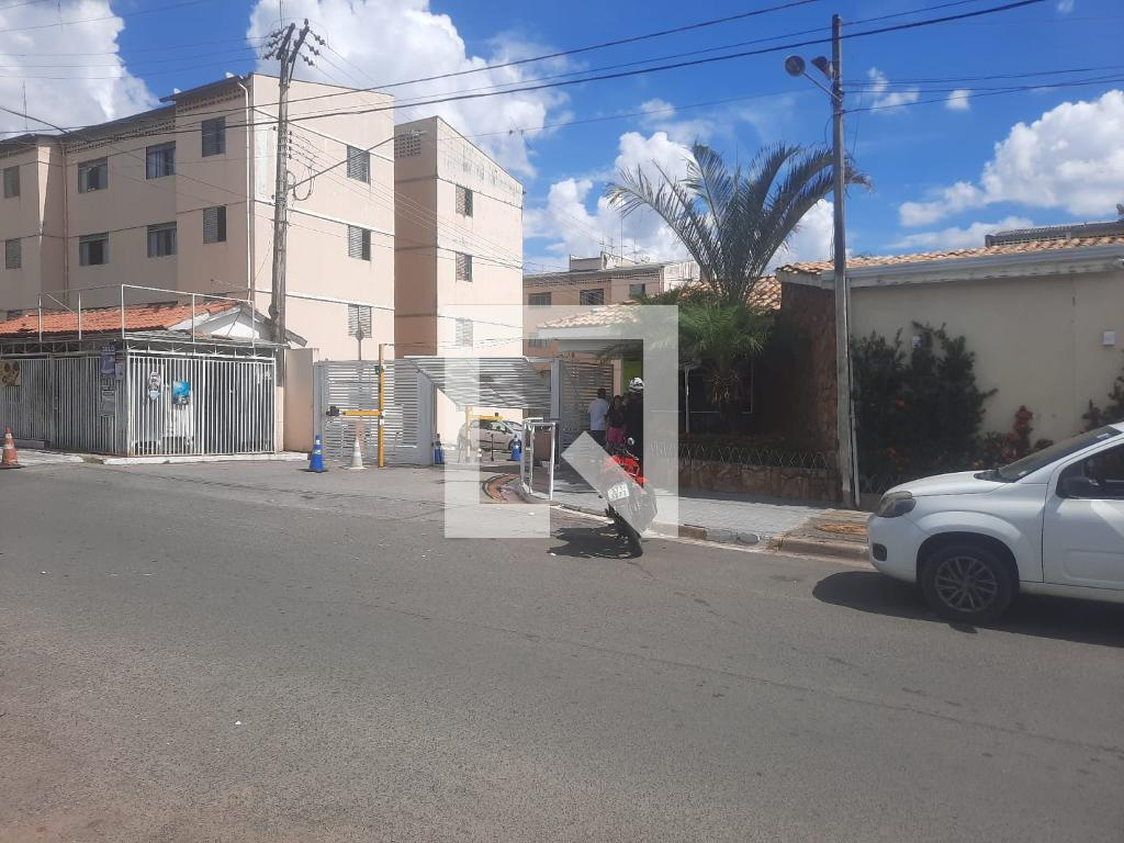 Fachada do Prédio Condomínio em Avenida Herbert de Souza, 275