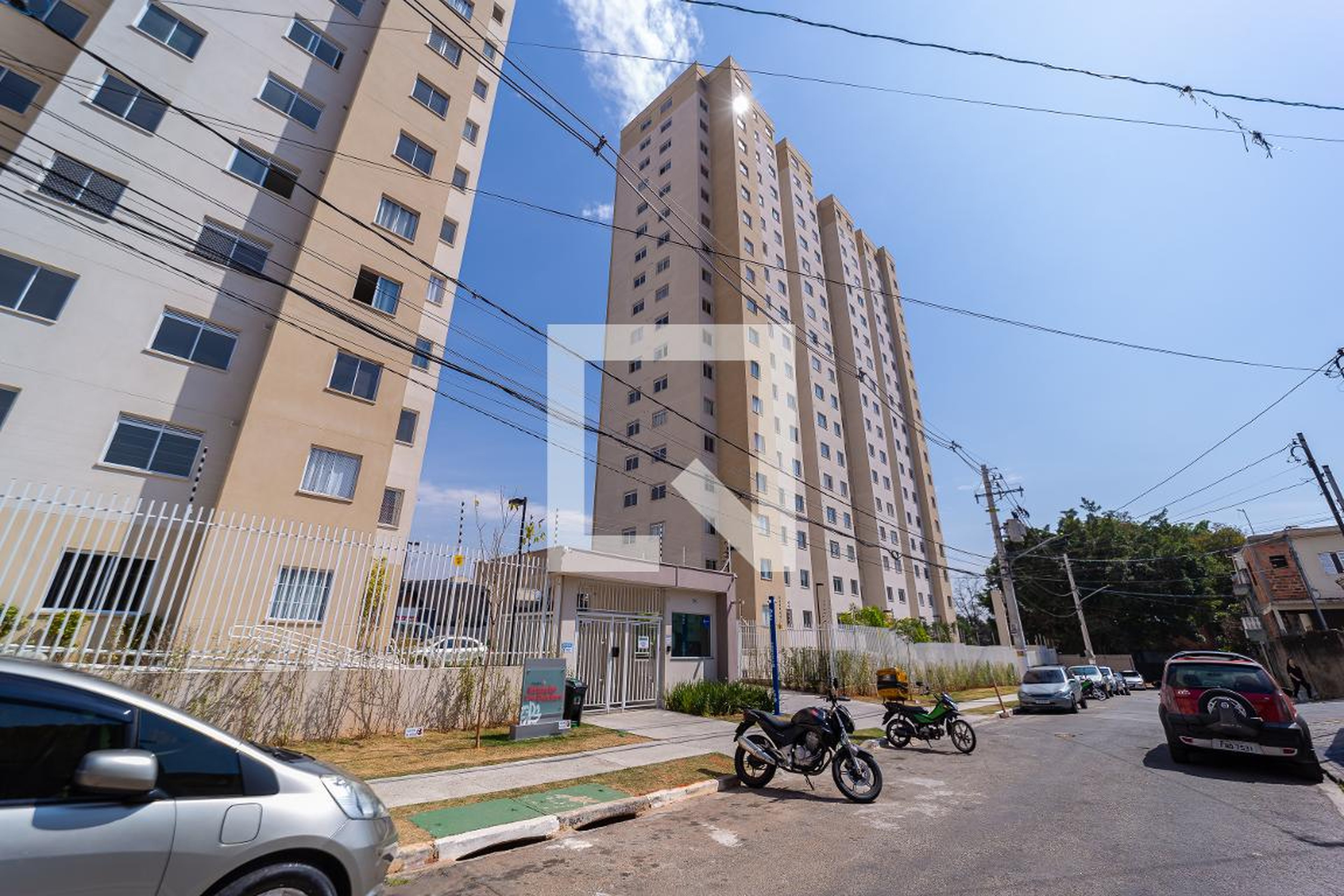 Fachada Residencial Plano&Estação Engenheiro Goulart