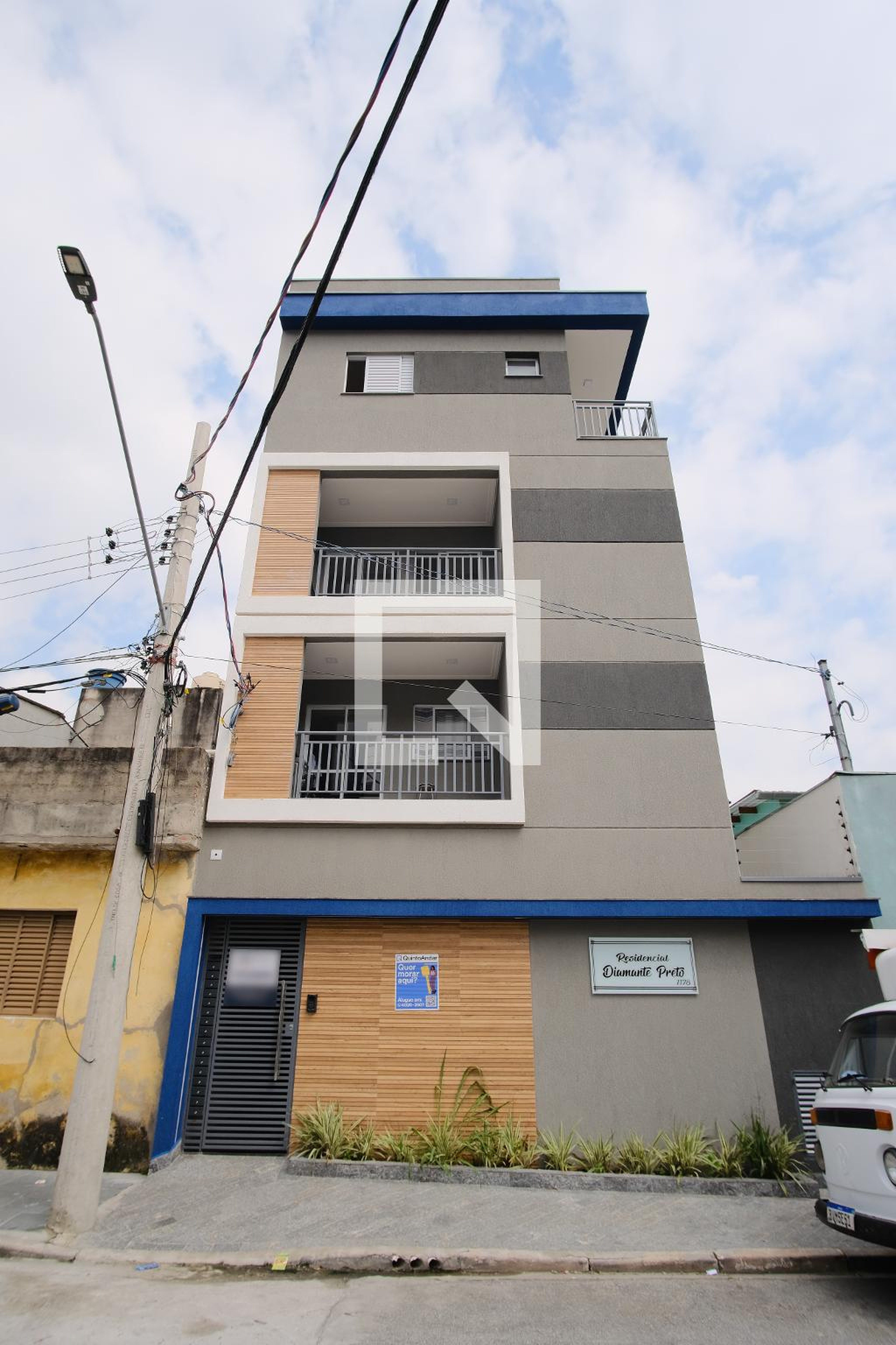 Fachada Condomínio em Rua Diamante Preto, 1178