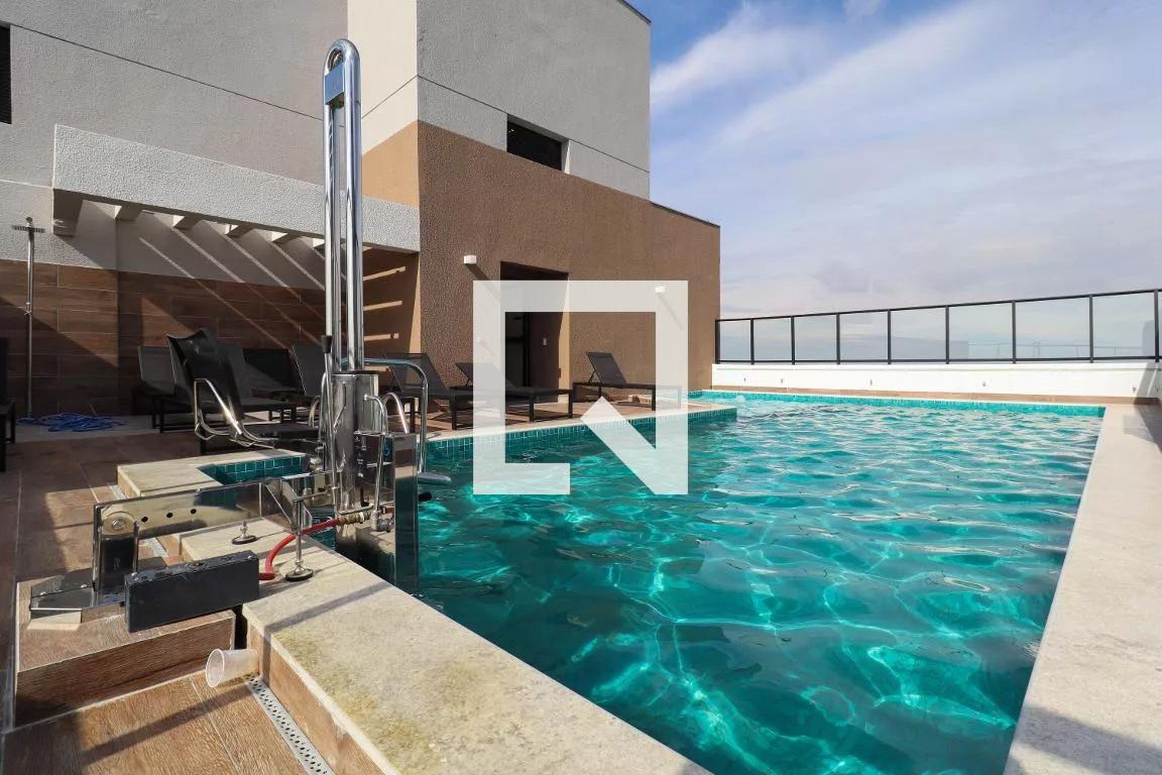 Piscina - Wire Capote Valente MF7