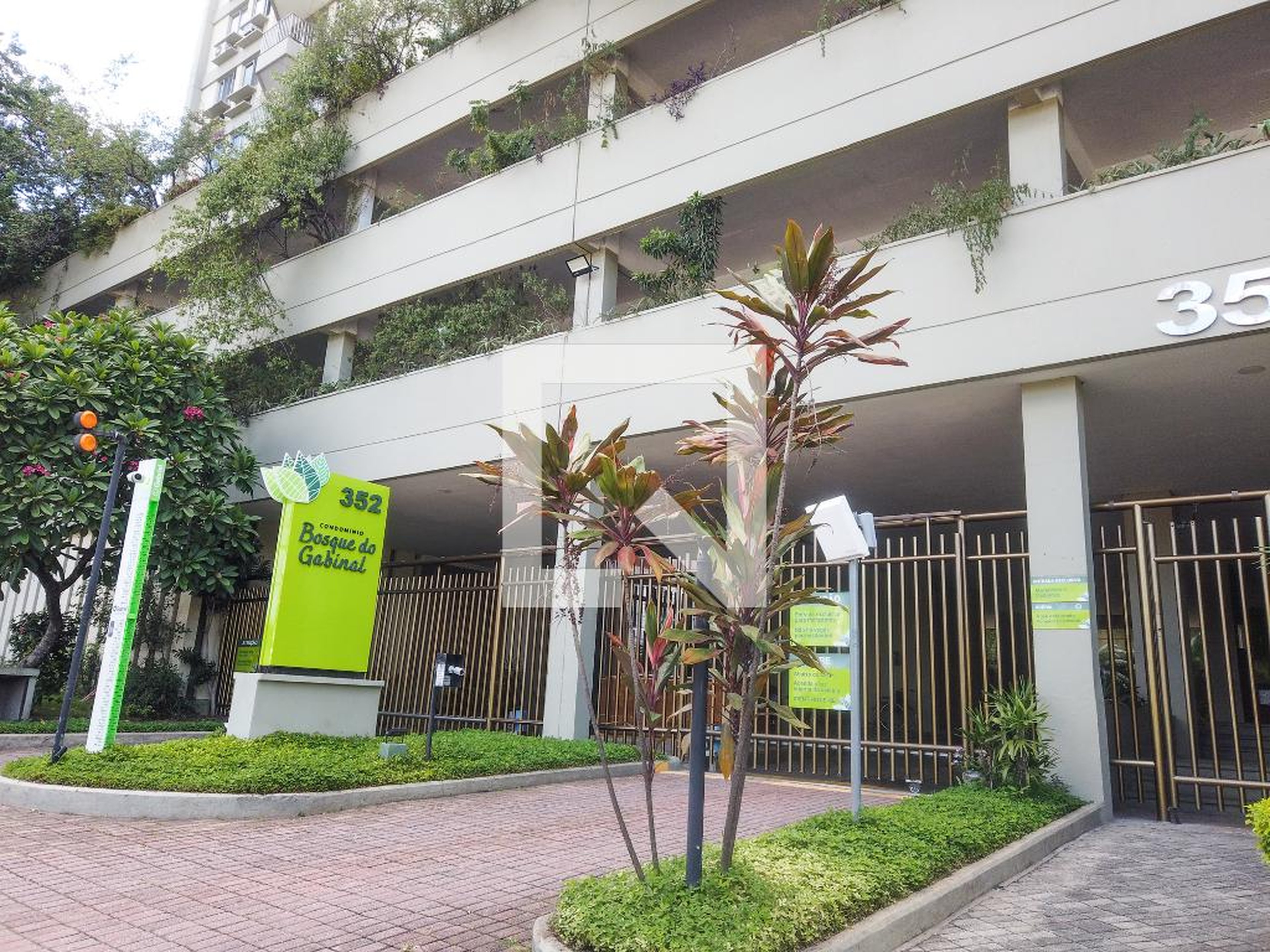 Fachada Condomínio Bosque do Gabinal