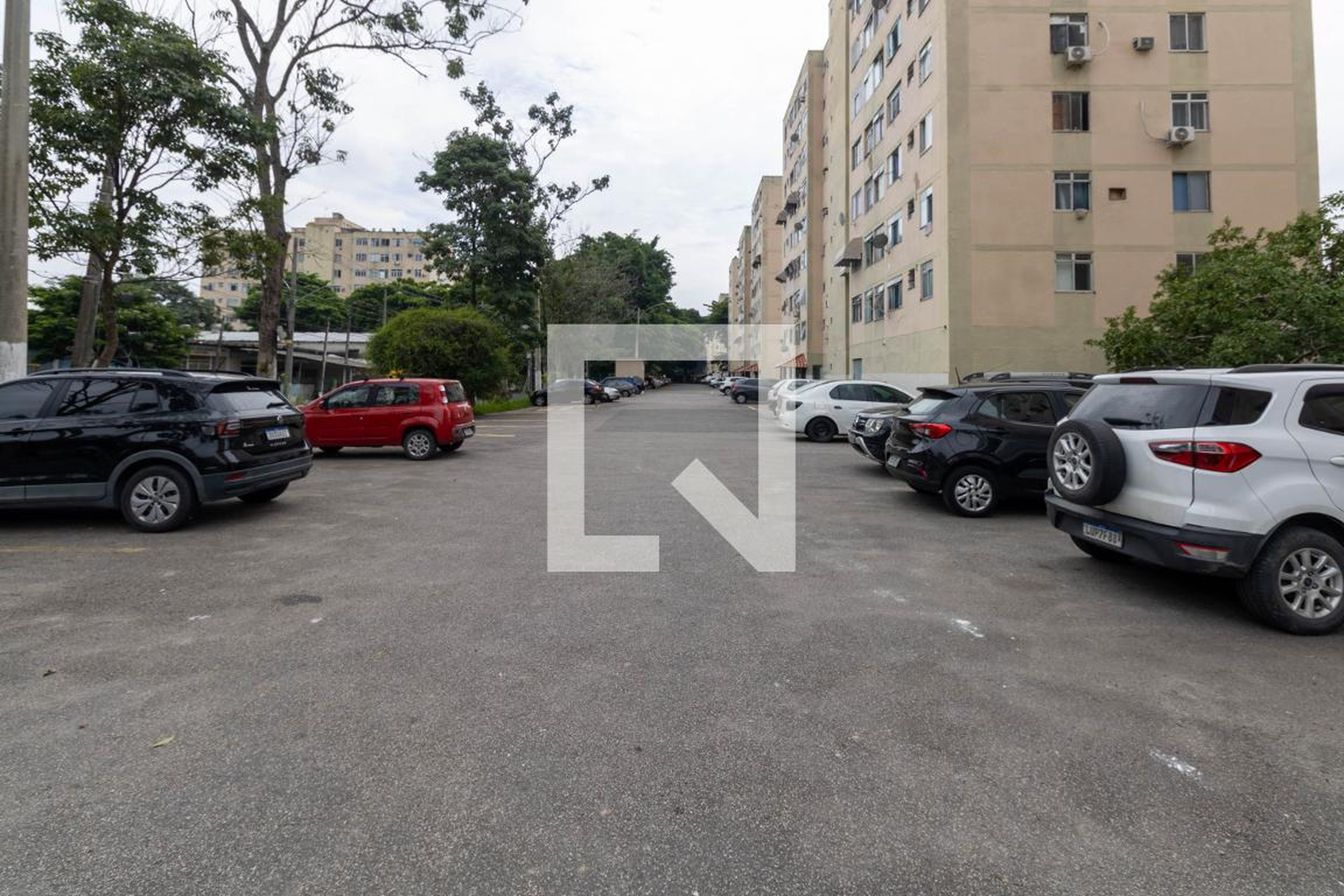 Fachada do Prédio Condomínio em Rua Severino Ferreira da Costa, 308