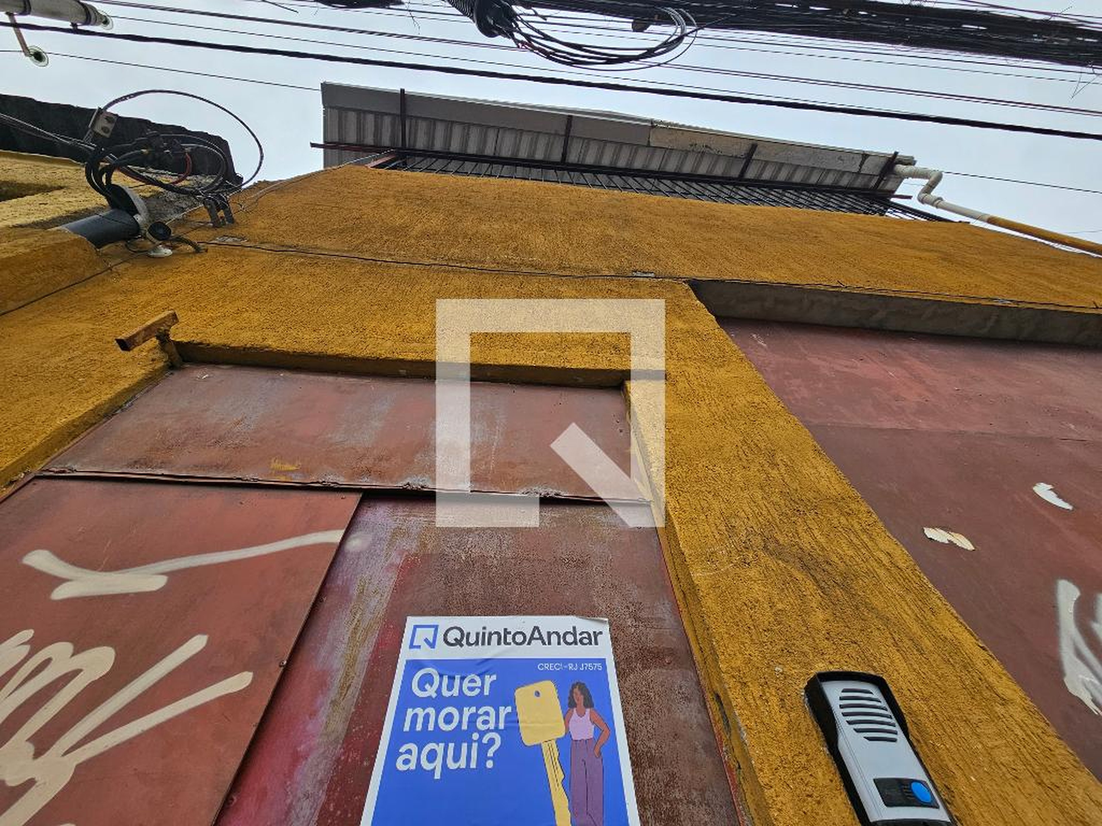 Fachada Condomínio em Rua Carolina Machado, 586