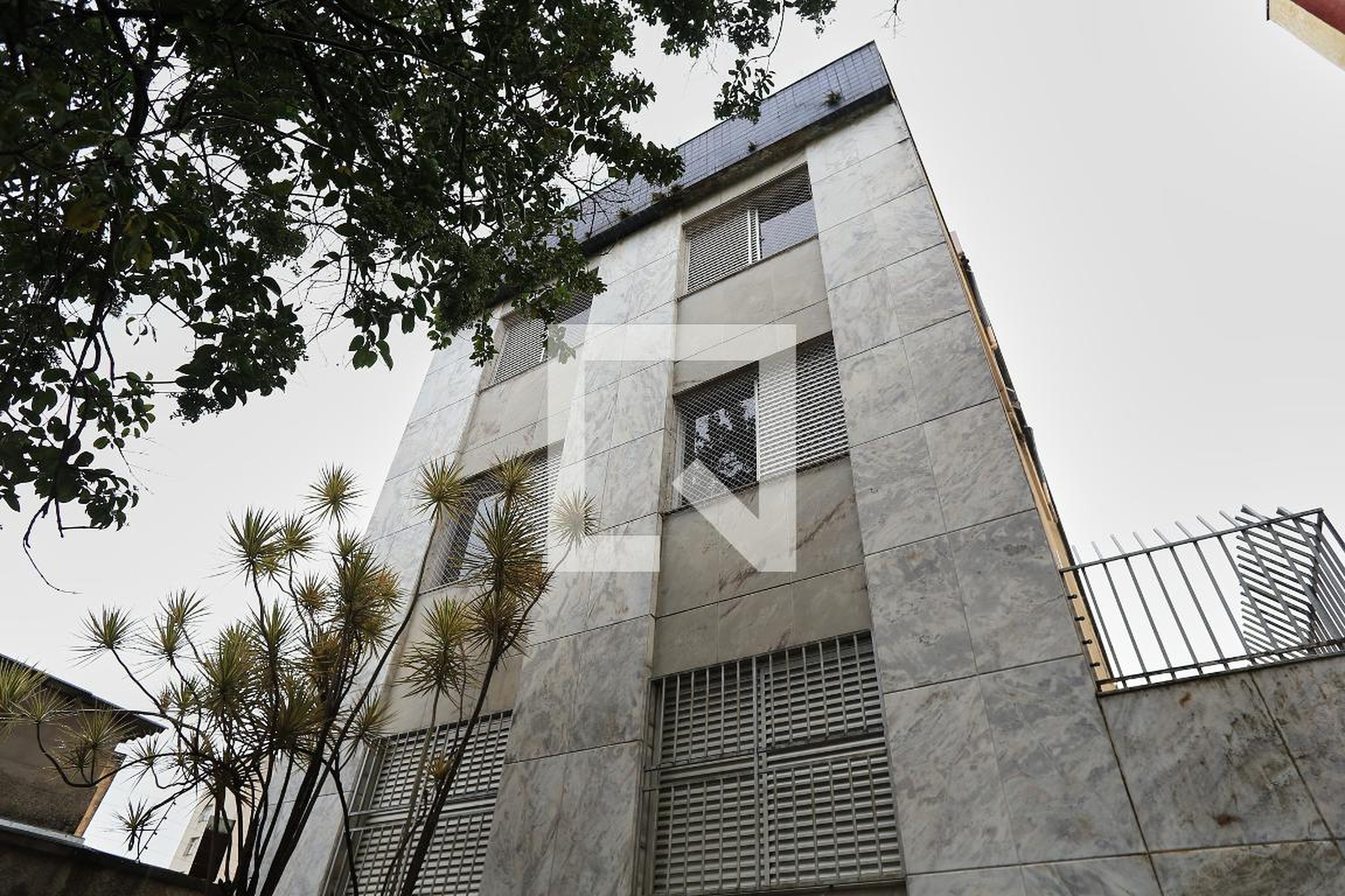 Fachada Condomínio em Rua Coronel Fulgêncio, 225