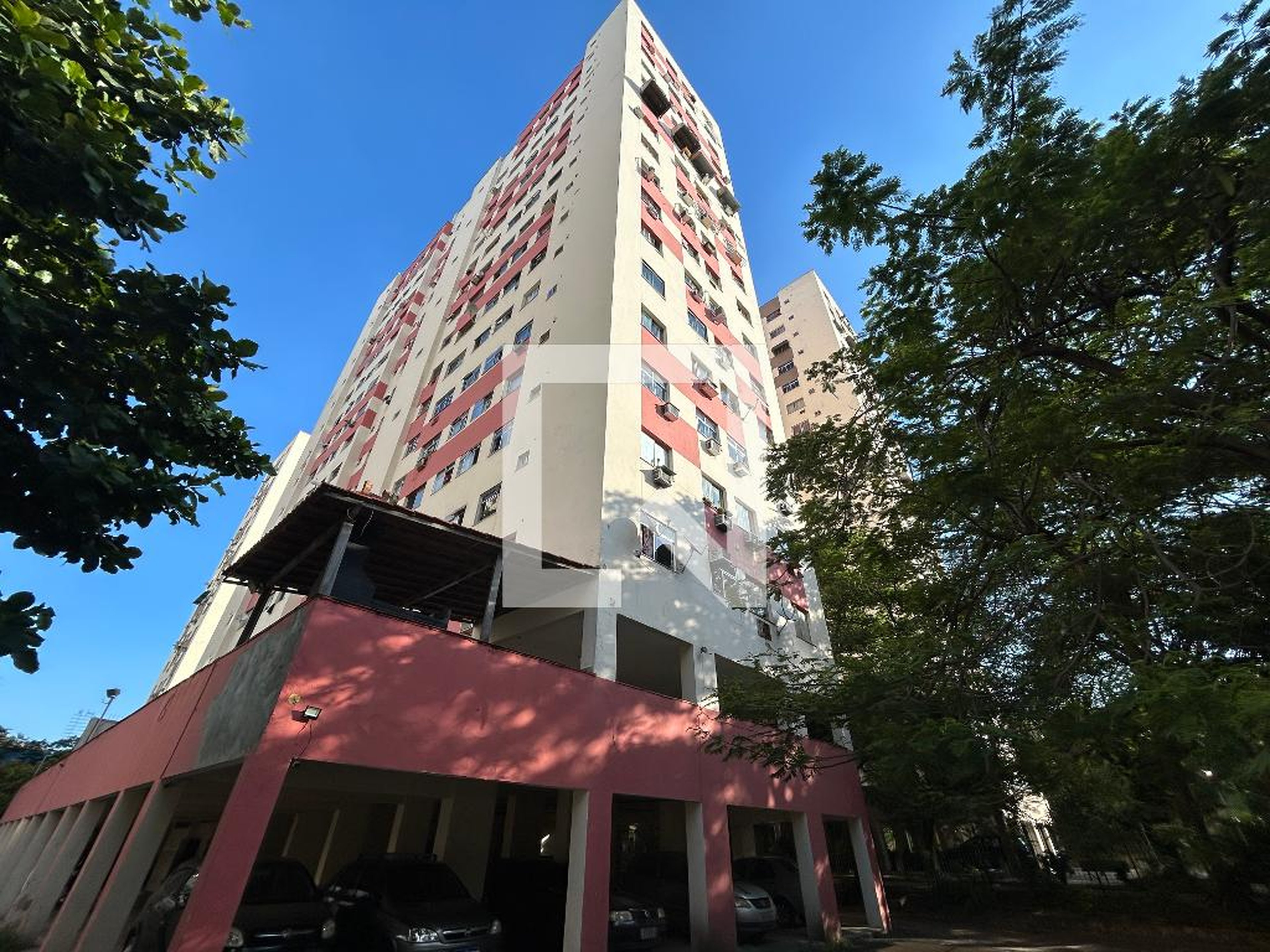 Fachada do Prédio Condomínio Village Pavuna