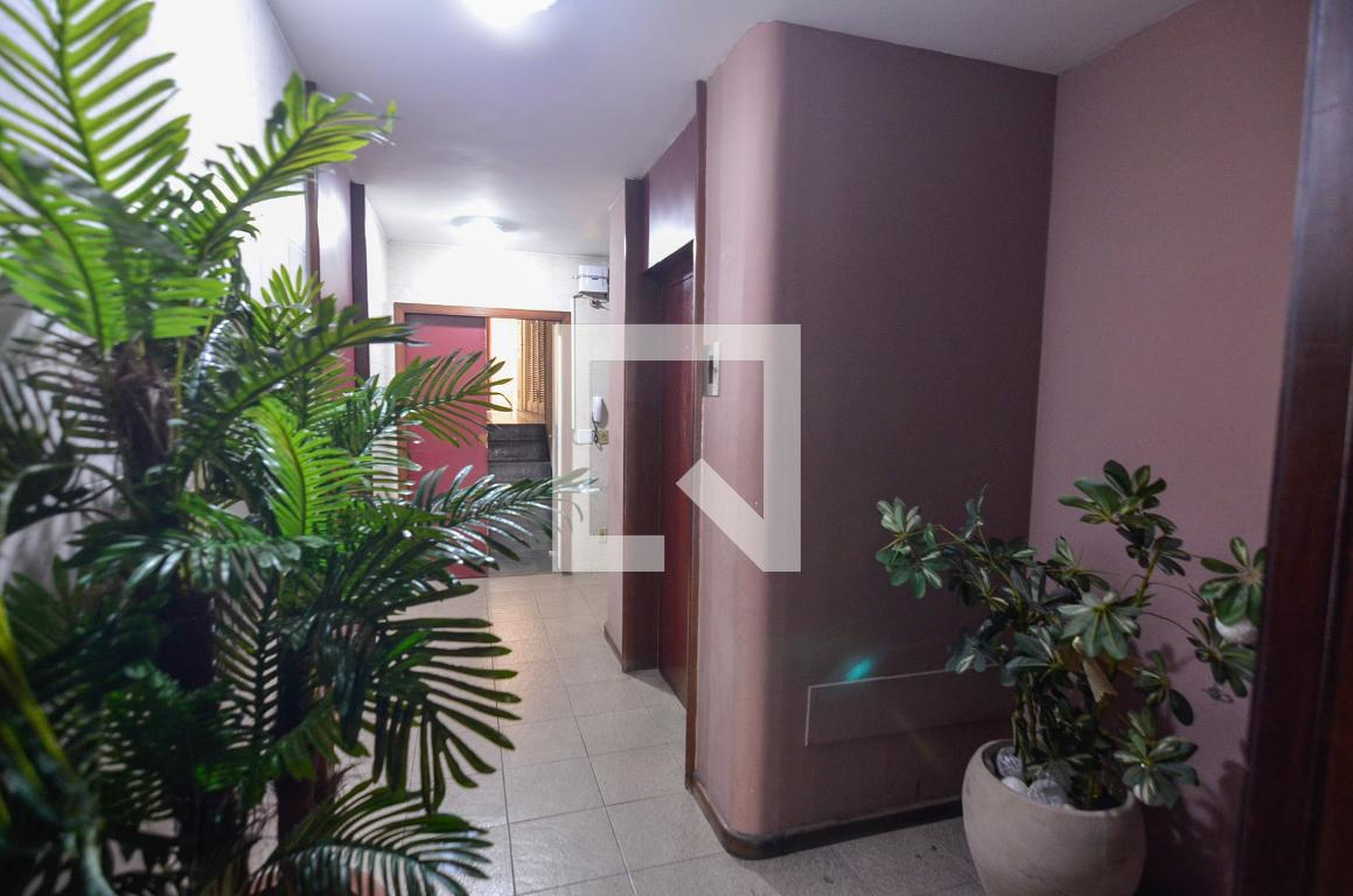 Hall - null