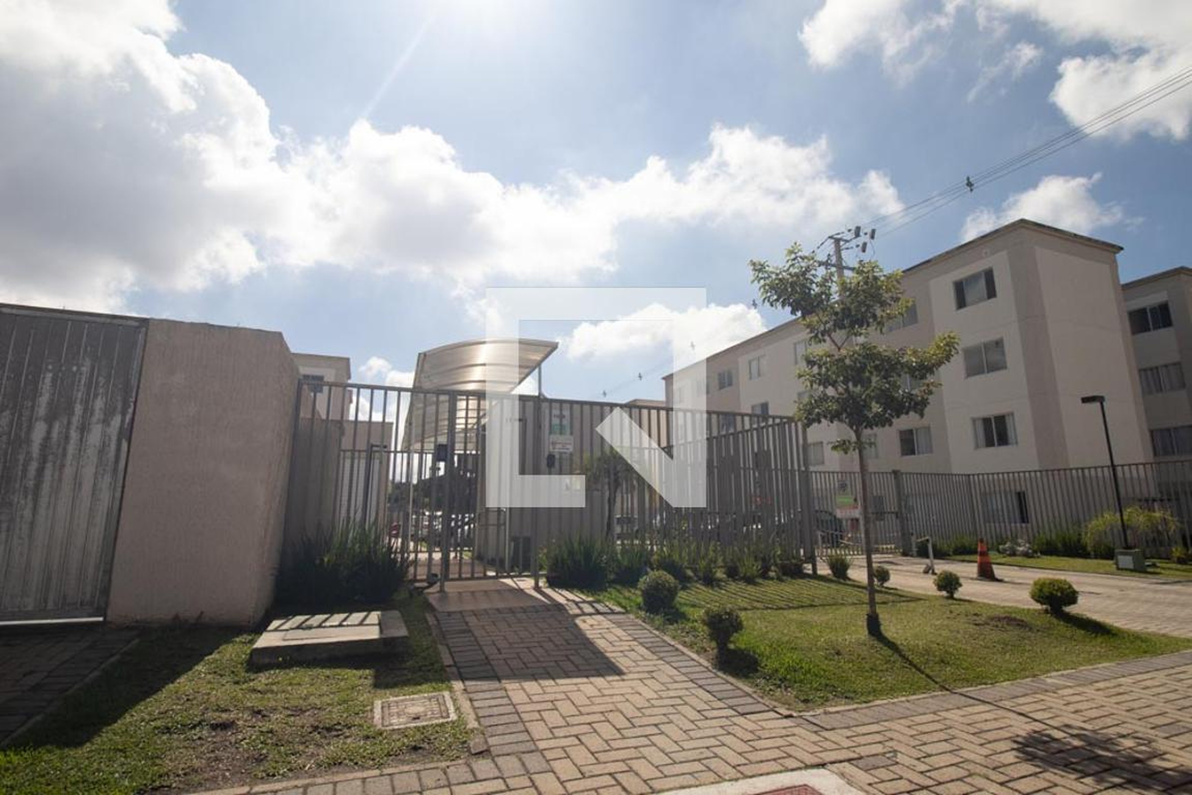 Fachada do Prédio Condomínio em Rua Dílson Luís, 1245