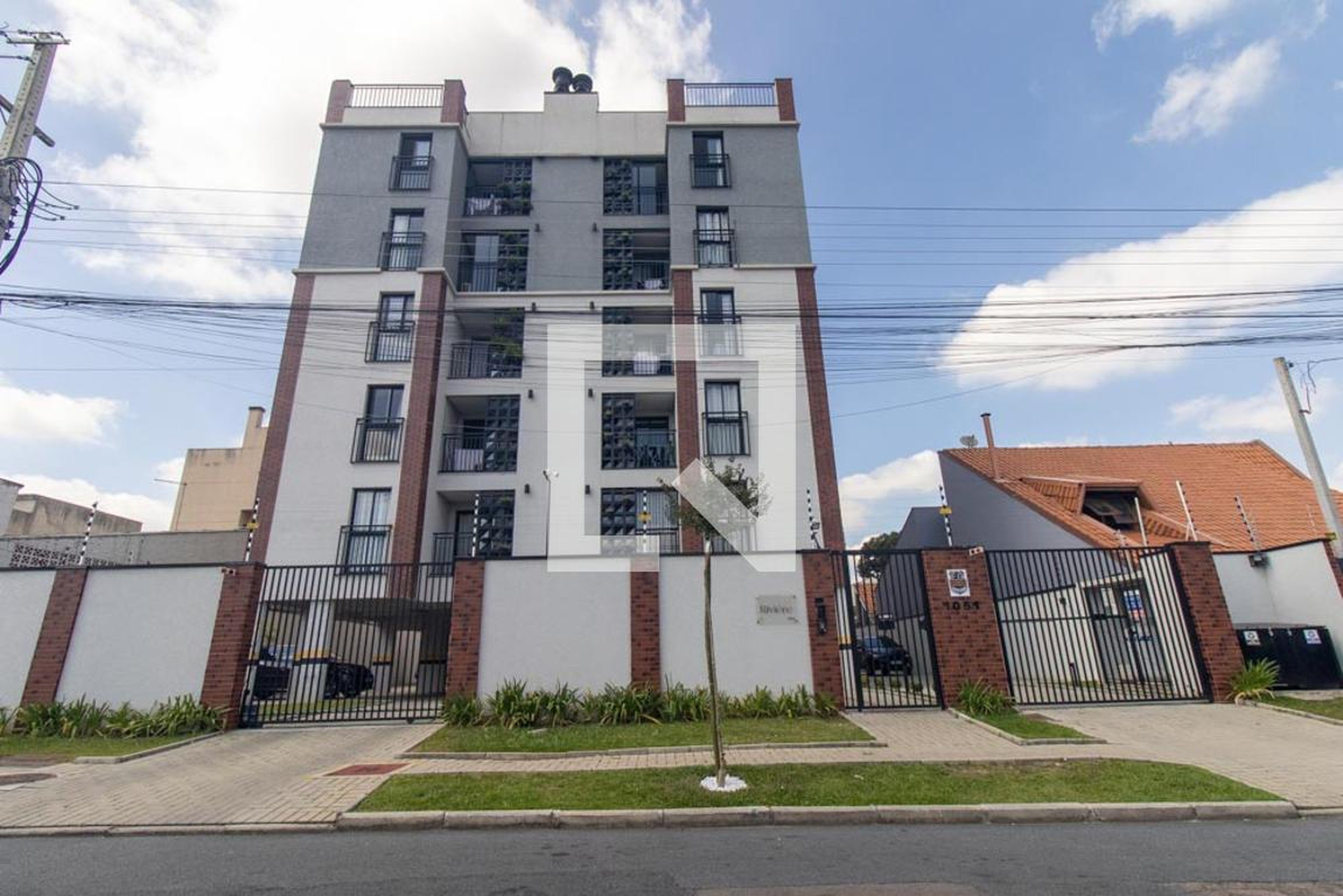 Fachada do Condomínio Residencial Le Rivière