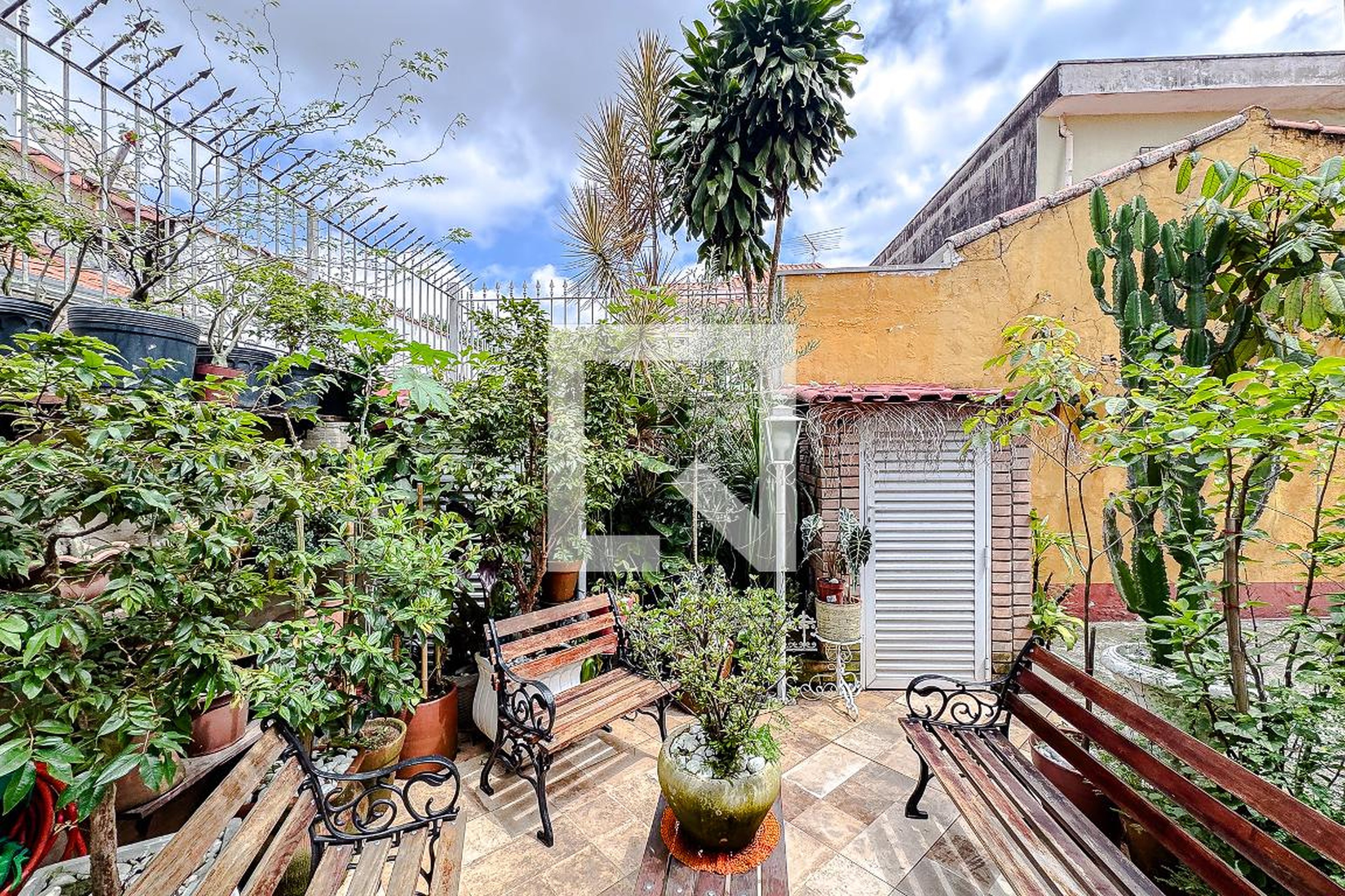 Área externa Condomínio em Rua Coelho Neto, 63