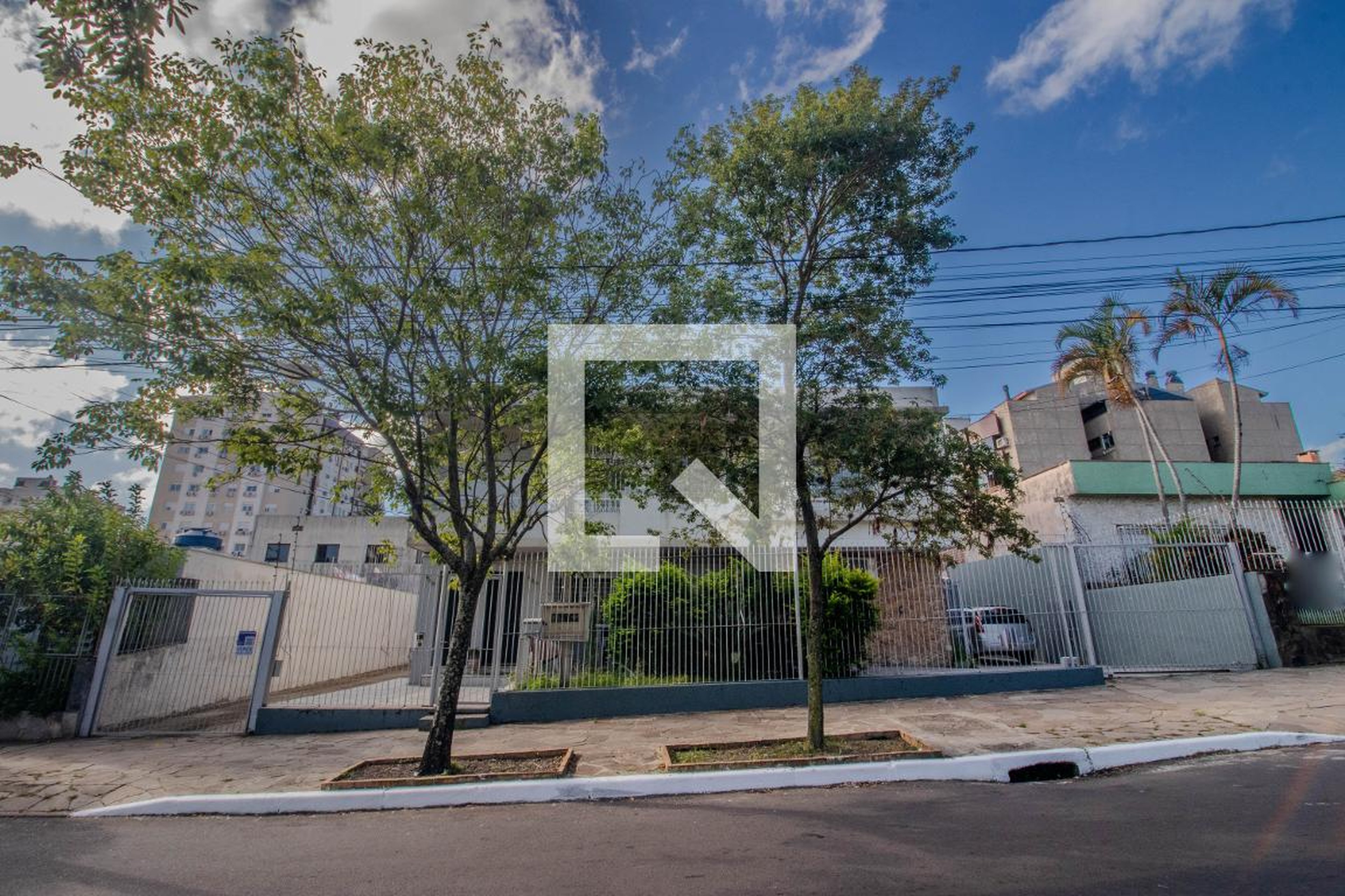 Fachada Condomínio em Rua Visconde de Macaé, 240