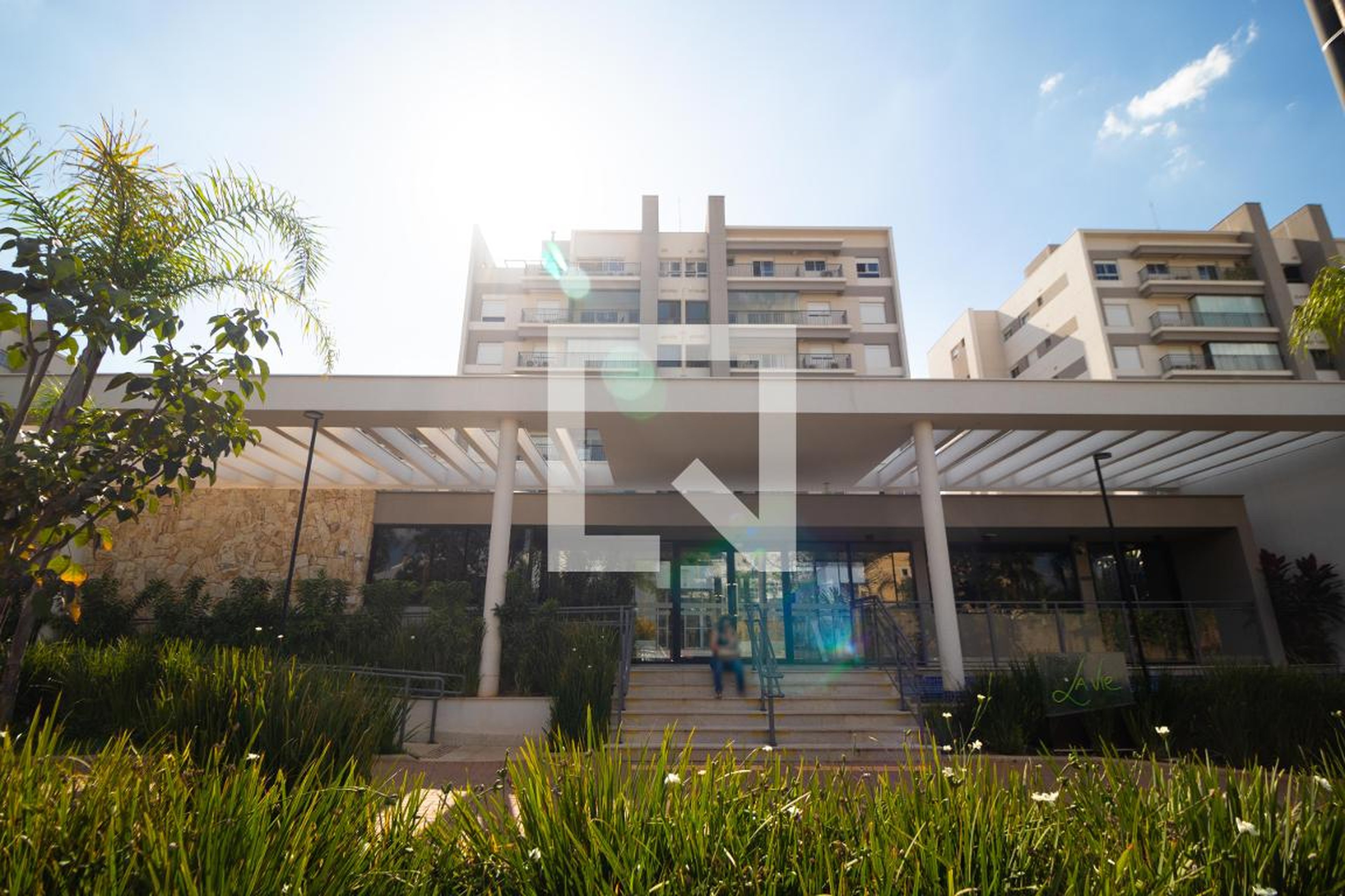 Fachada Condomínio La Vie Swiss Park