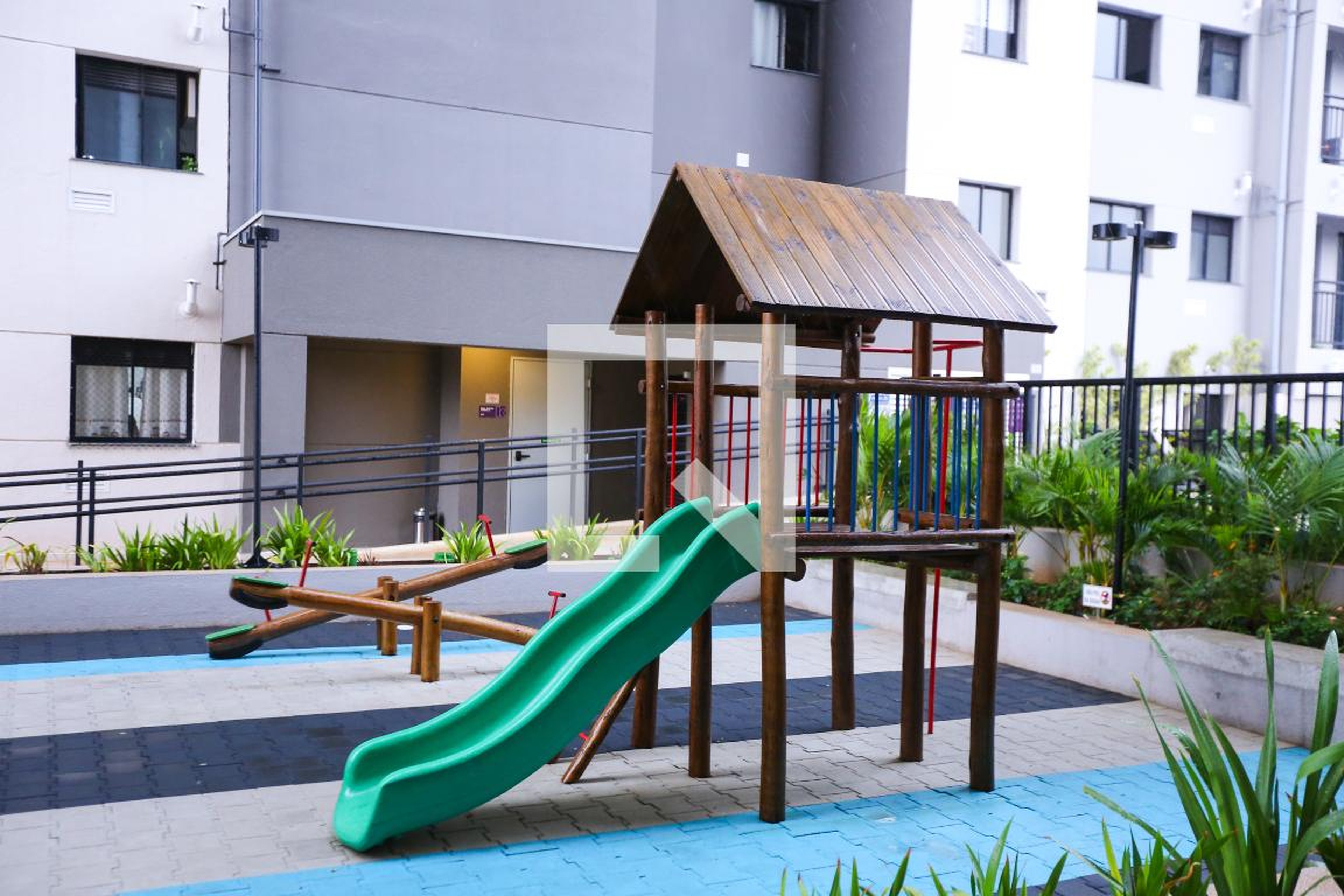 Playground - KZ Vision Freguesia