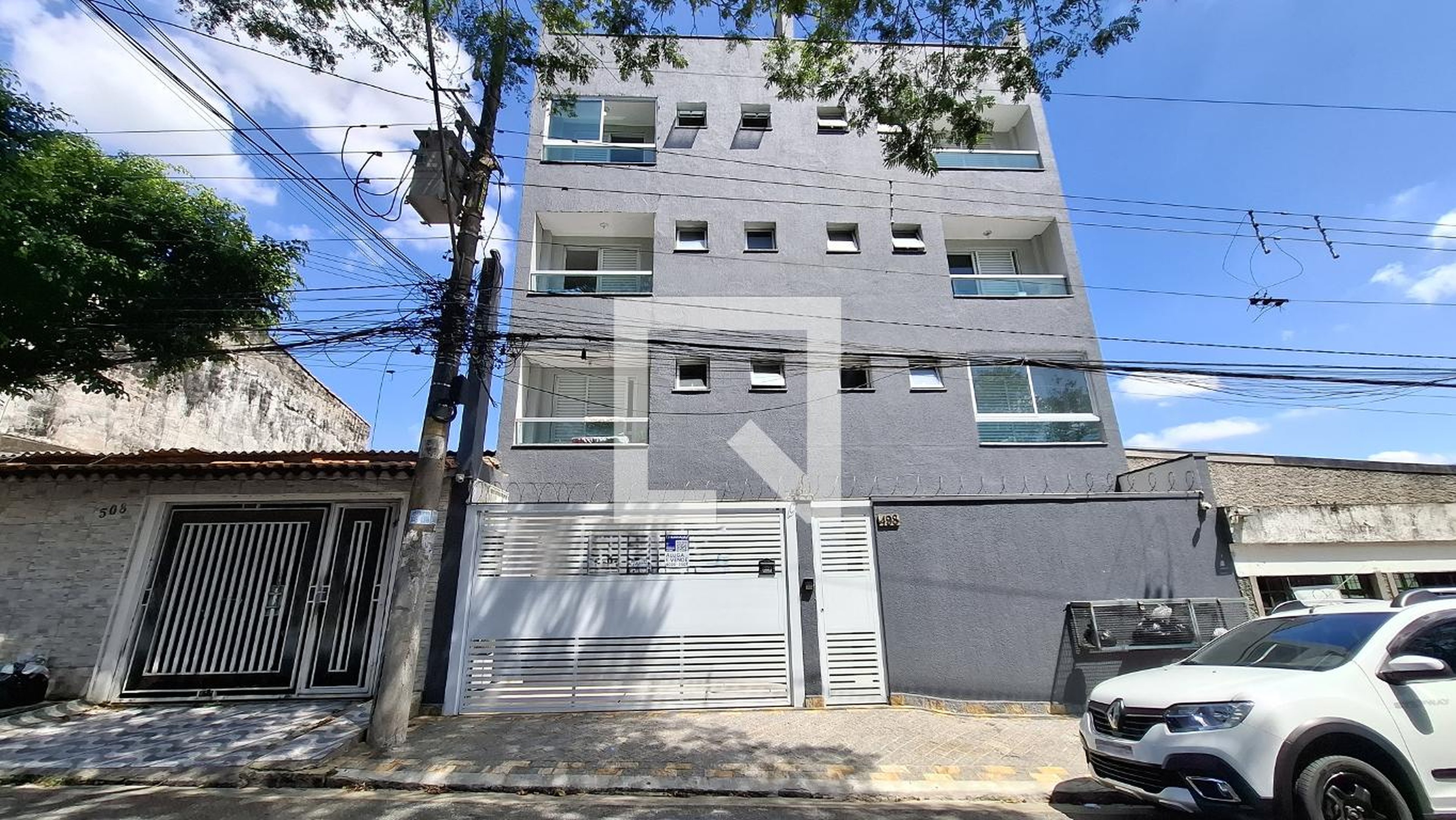 Fachada Condomínio em Rua Presidente Nereu Ramos, 498