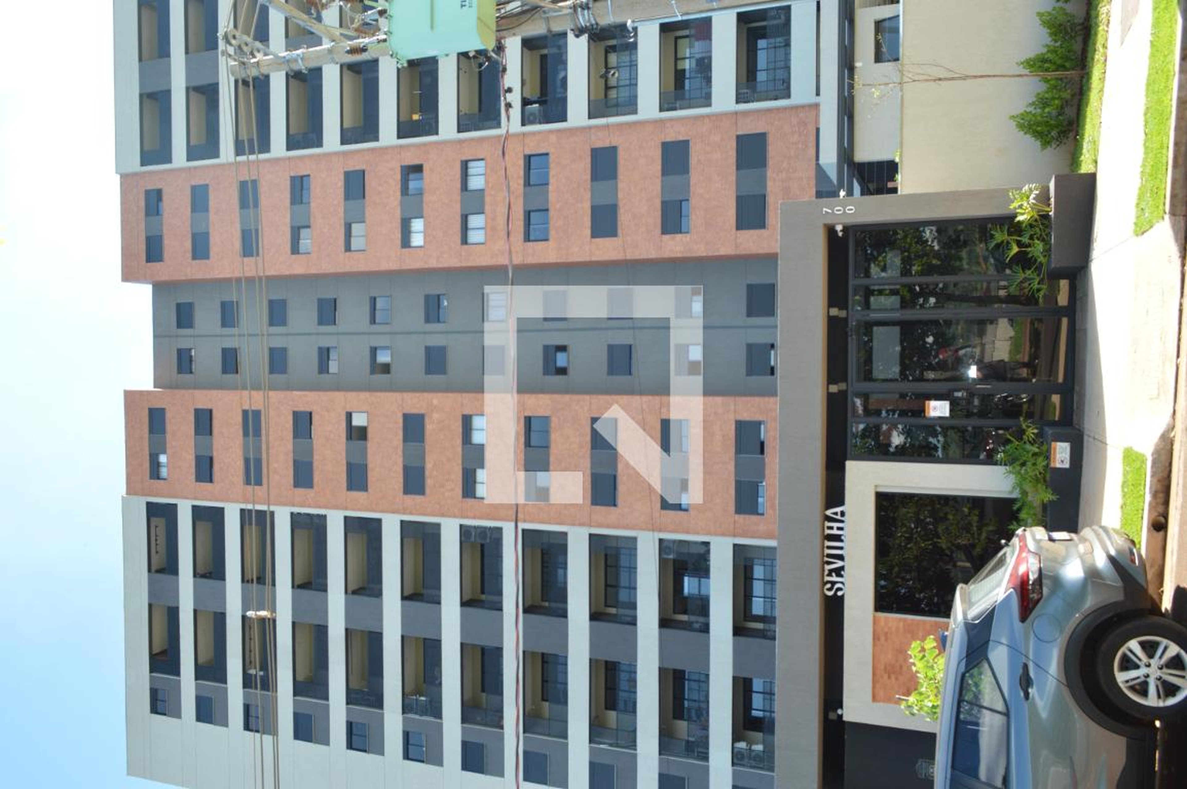 Fachada do Prédio Condomínio em Avenida Padre José Anselmi, 700