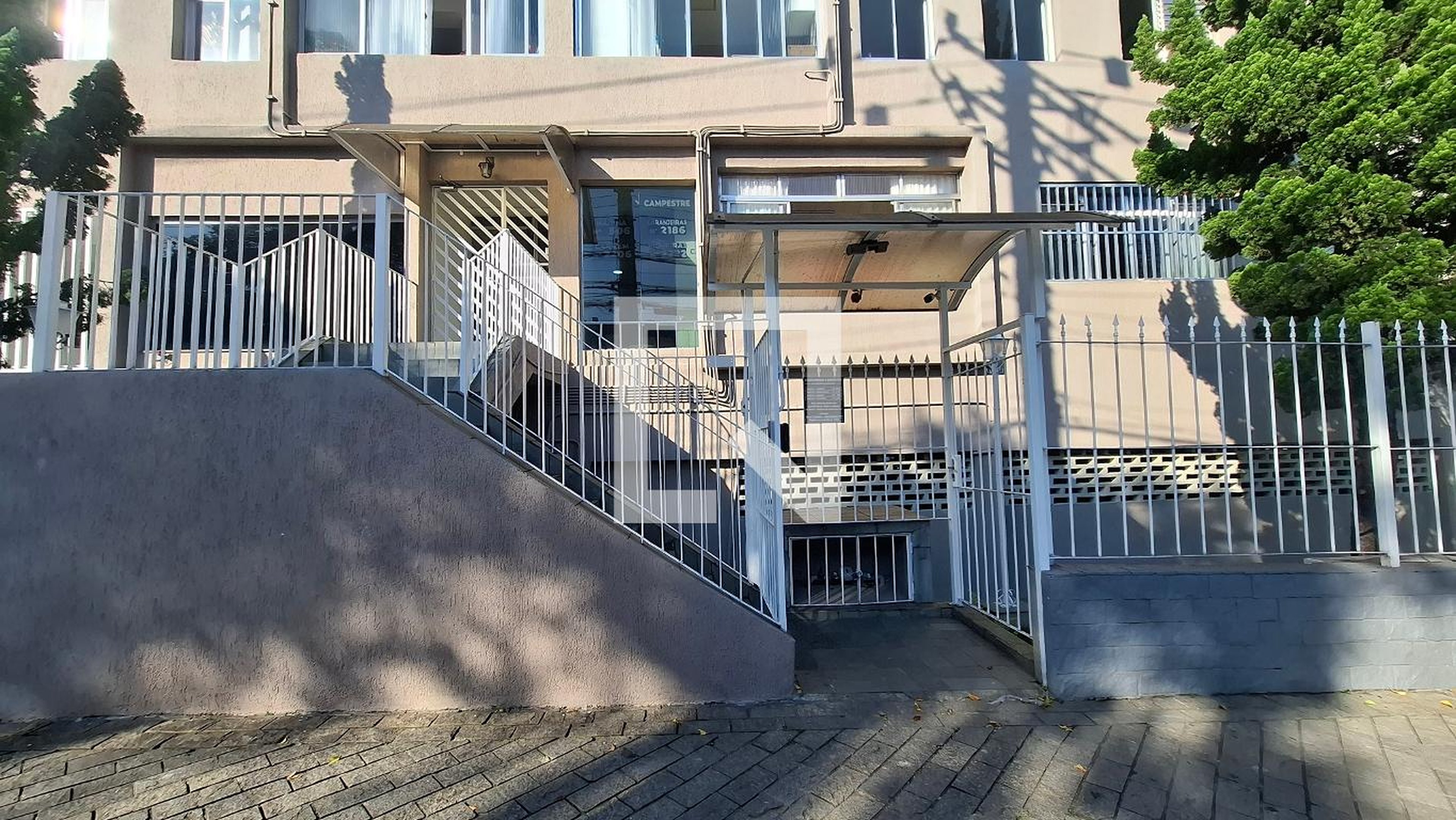 Fachada Condomínio em Rua das Figueiras, 2222