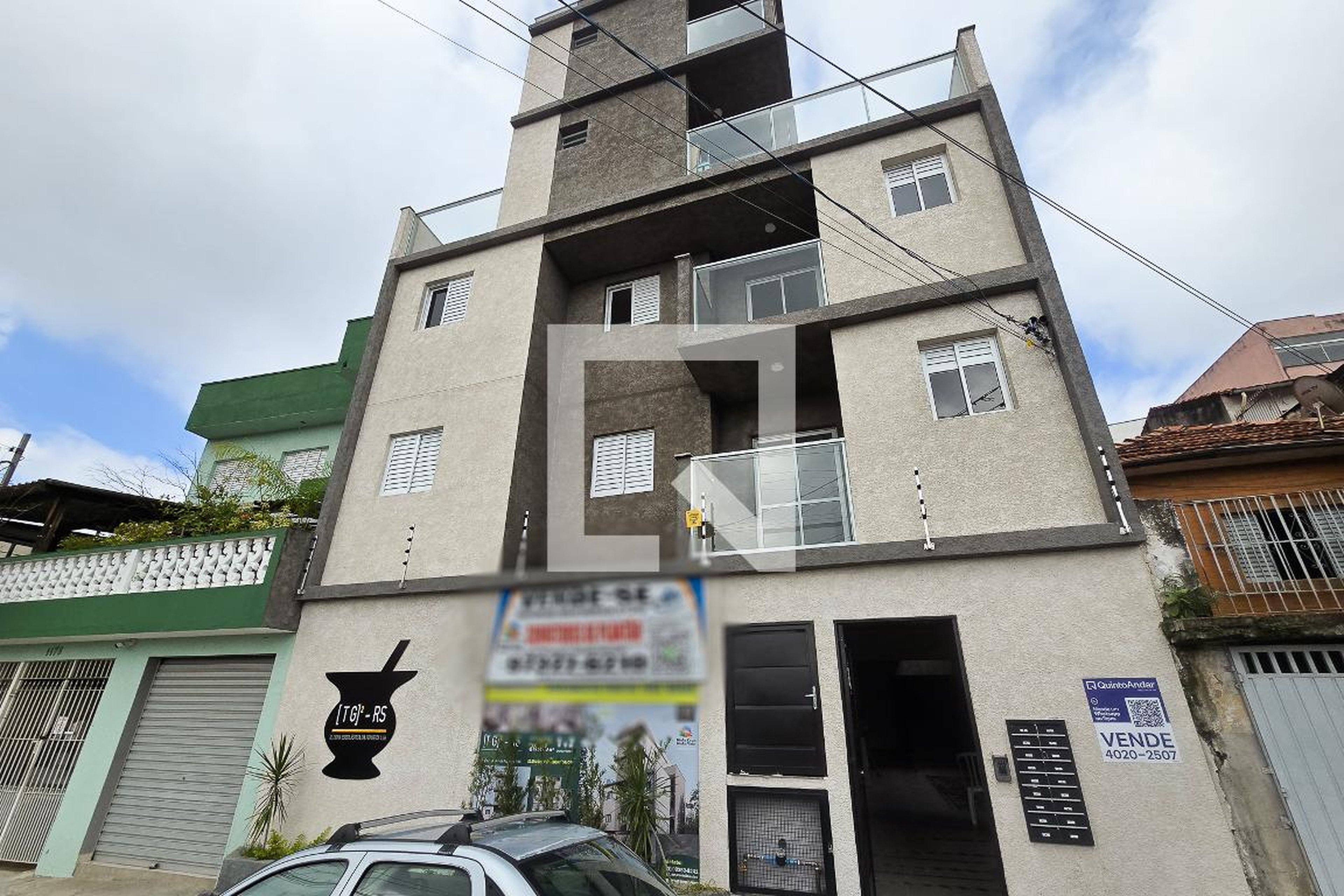 Fachada Condomínio em Rua Dona Escolástica Melchert da Fonseca, 1166