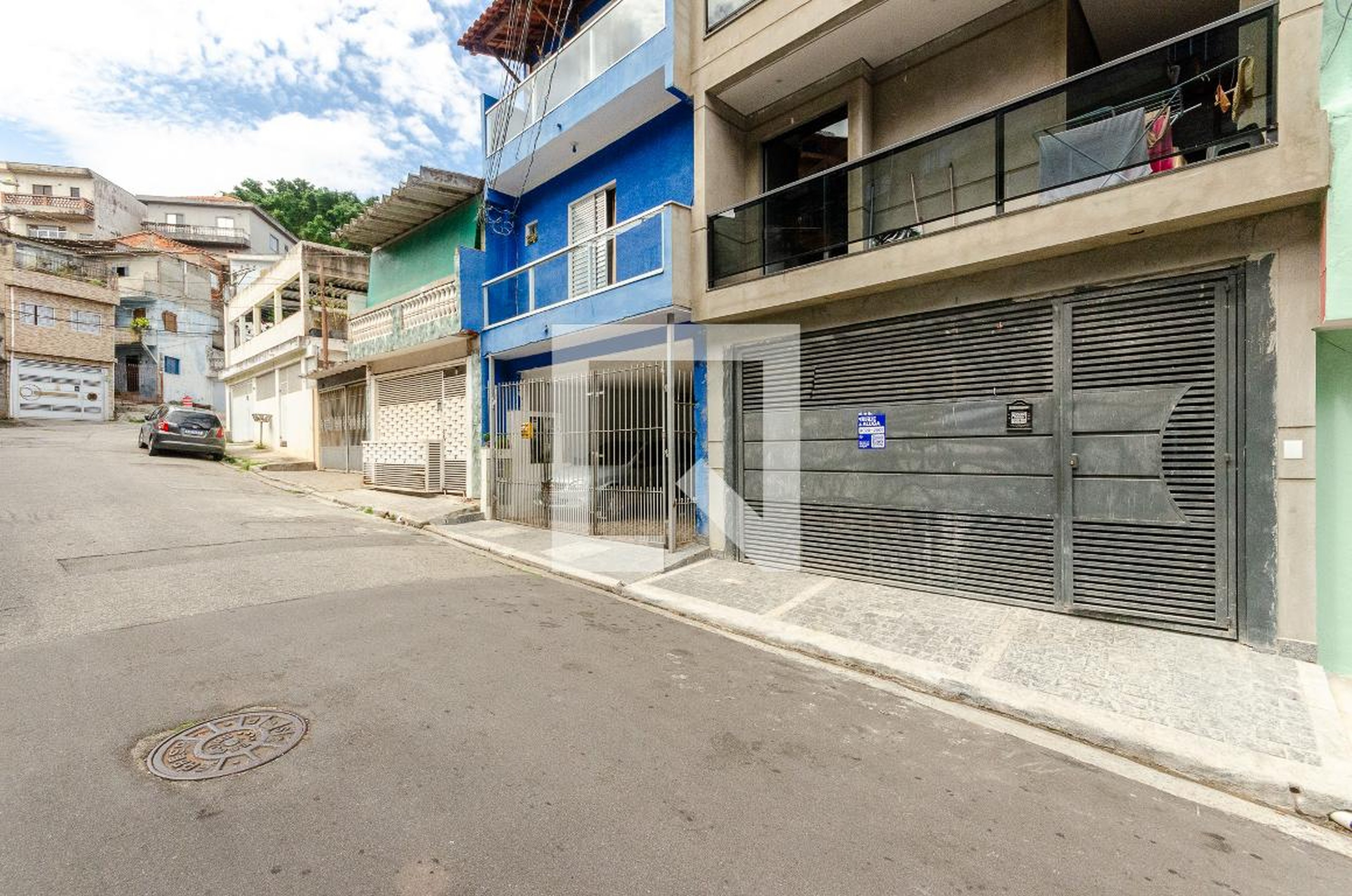 Fachada Condomínio em Rua Antônio Pereira Santos, 40