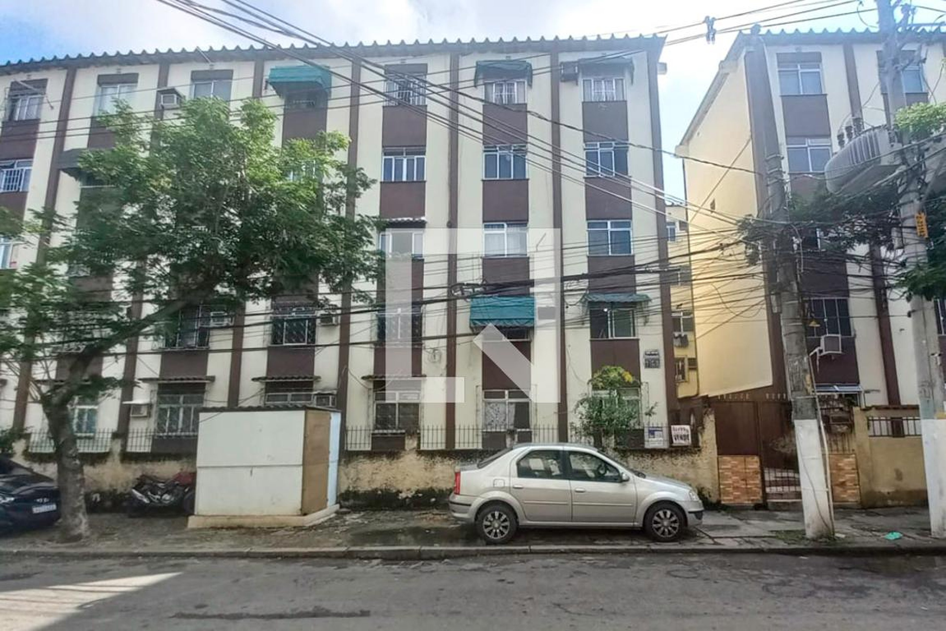 Fachada do Prédio Condomínio Romero Zander, 218