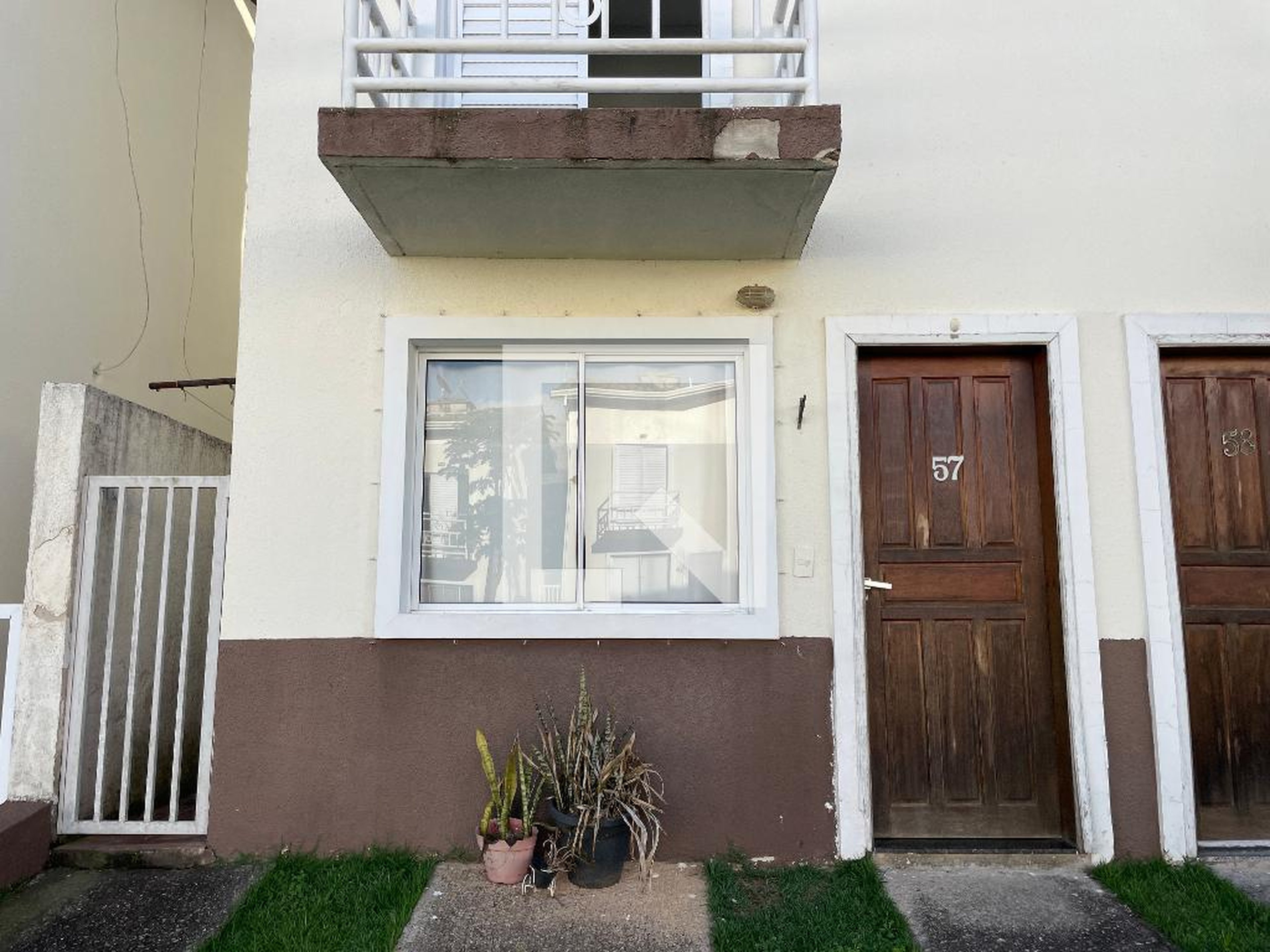 Fachada Condomínio em Estrada do Tabuleiro Verde, 210